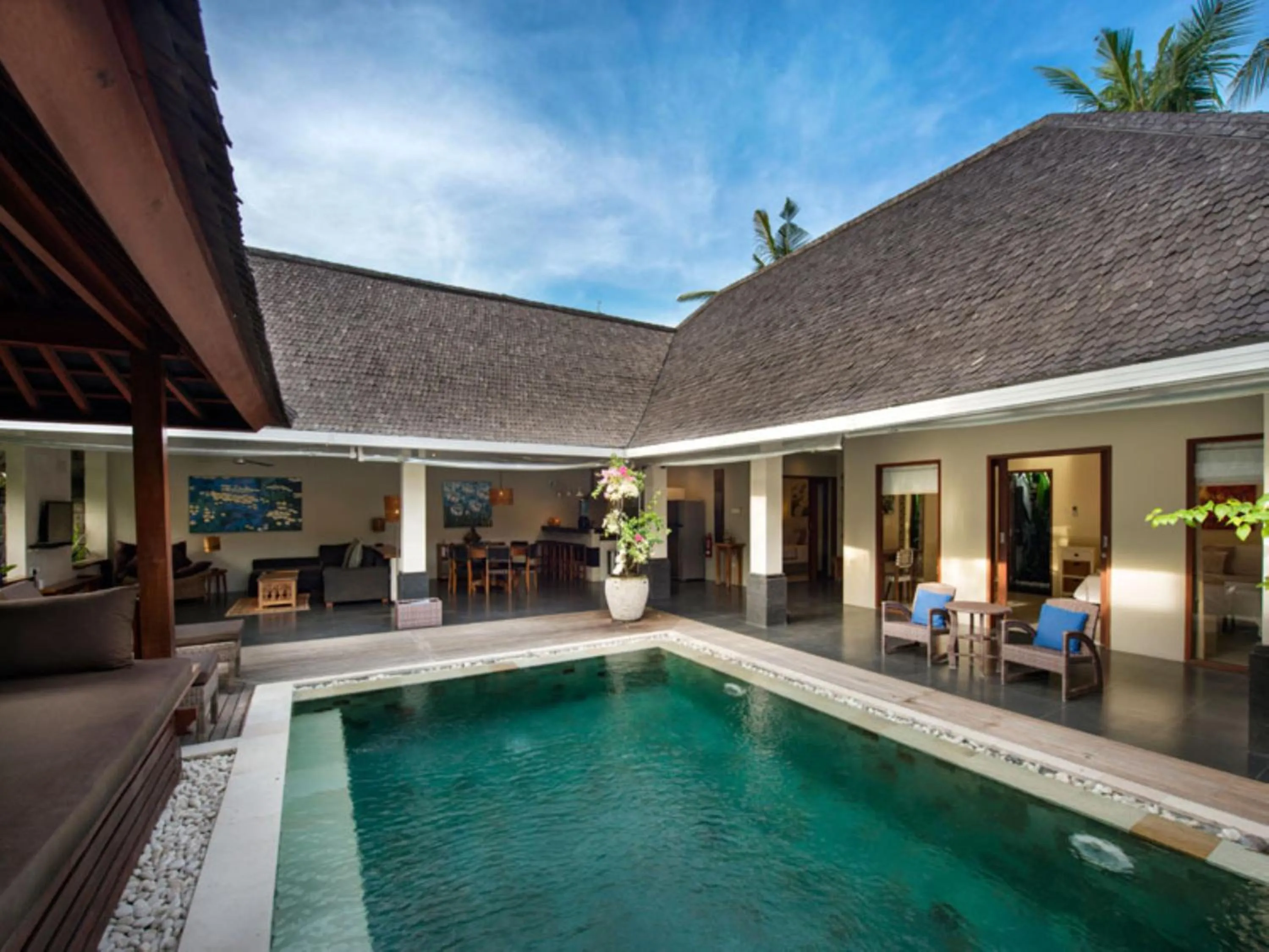 Swimming pool in Anyar Estate