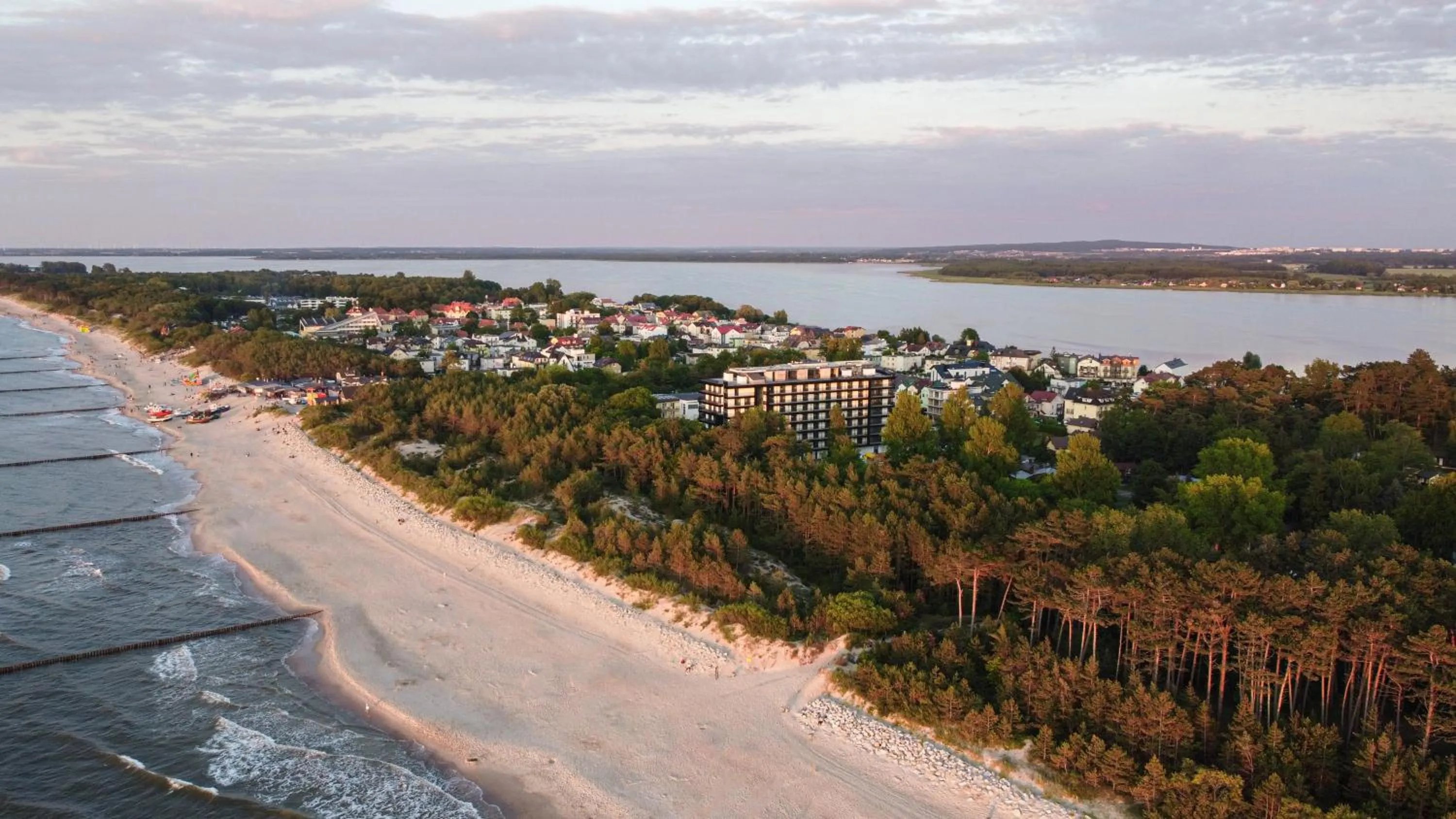 Property building in Instytut Zdrowia Sofra FIT & SPA