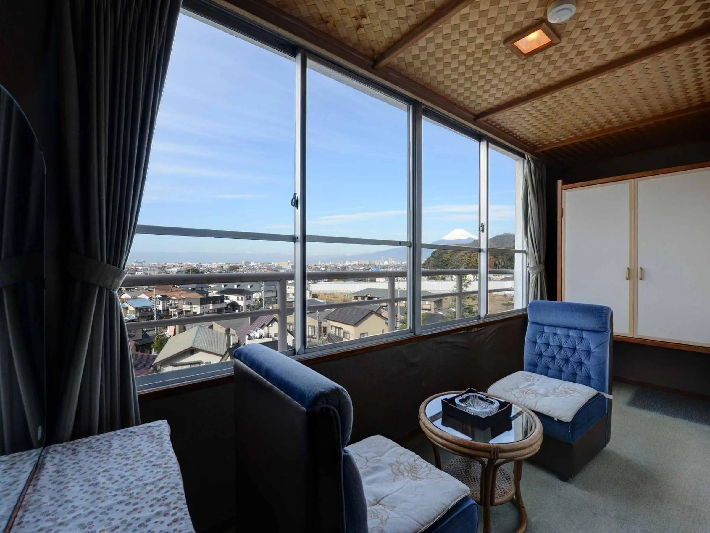 Photo of the whole room in Suisenkaku