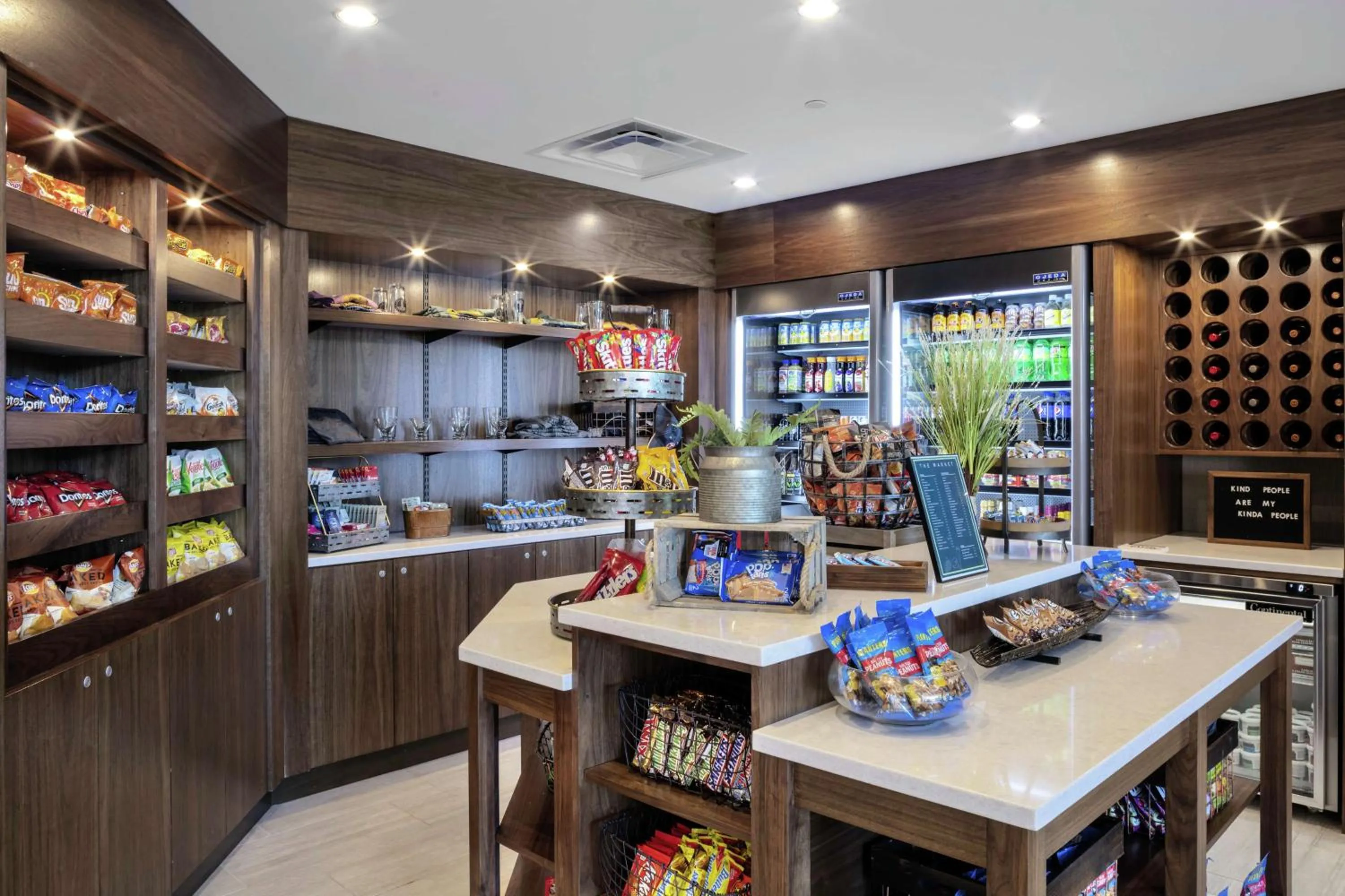 Restaurant/places to eat in Embassy Suites By Hilton Grand Rapids Downtown