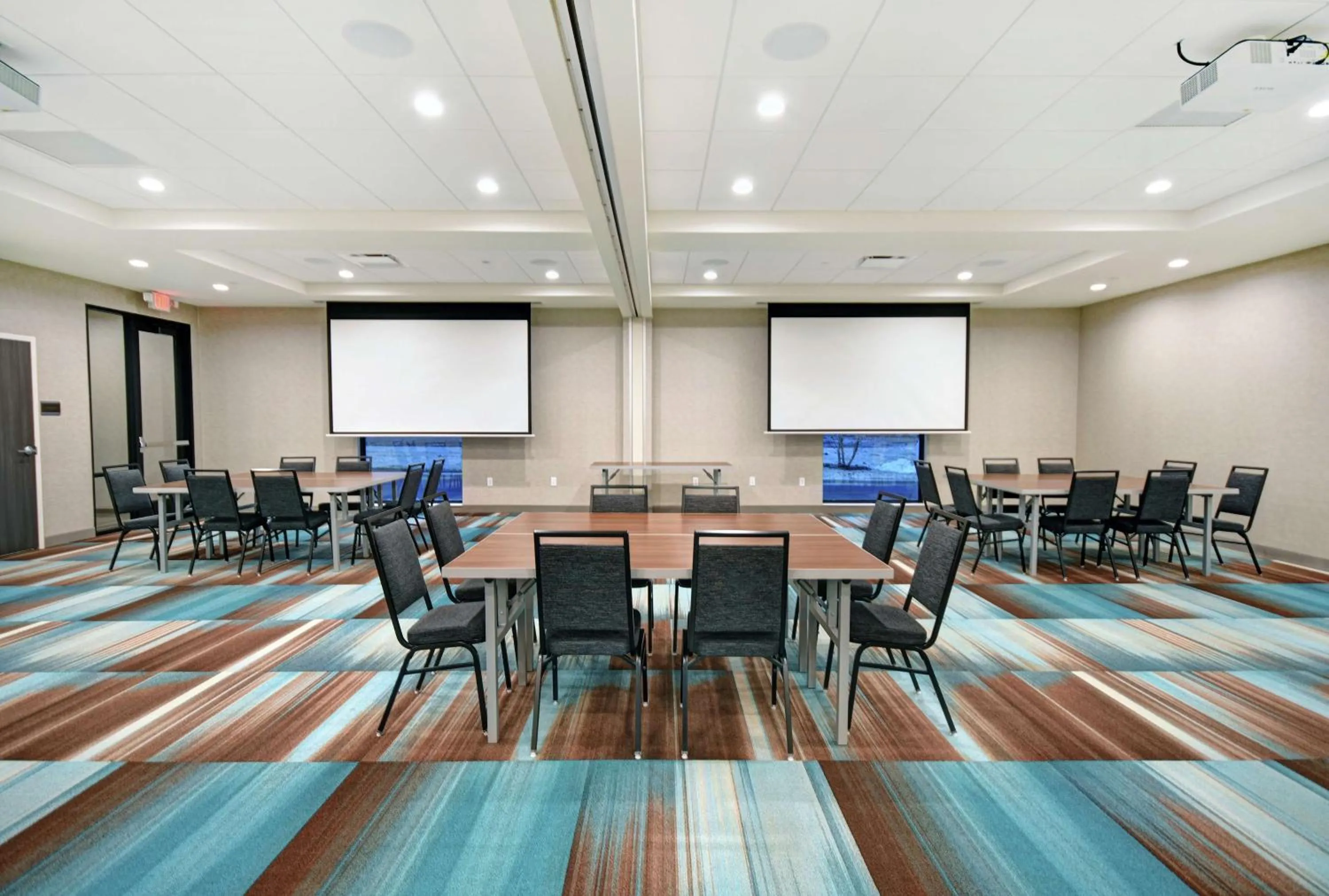 Meeting/conference room in Home2 Suites By Hilton Beloit