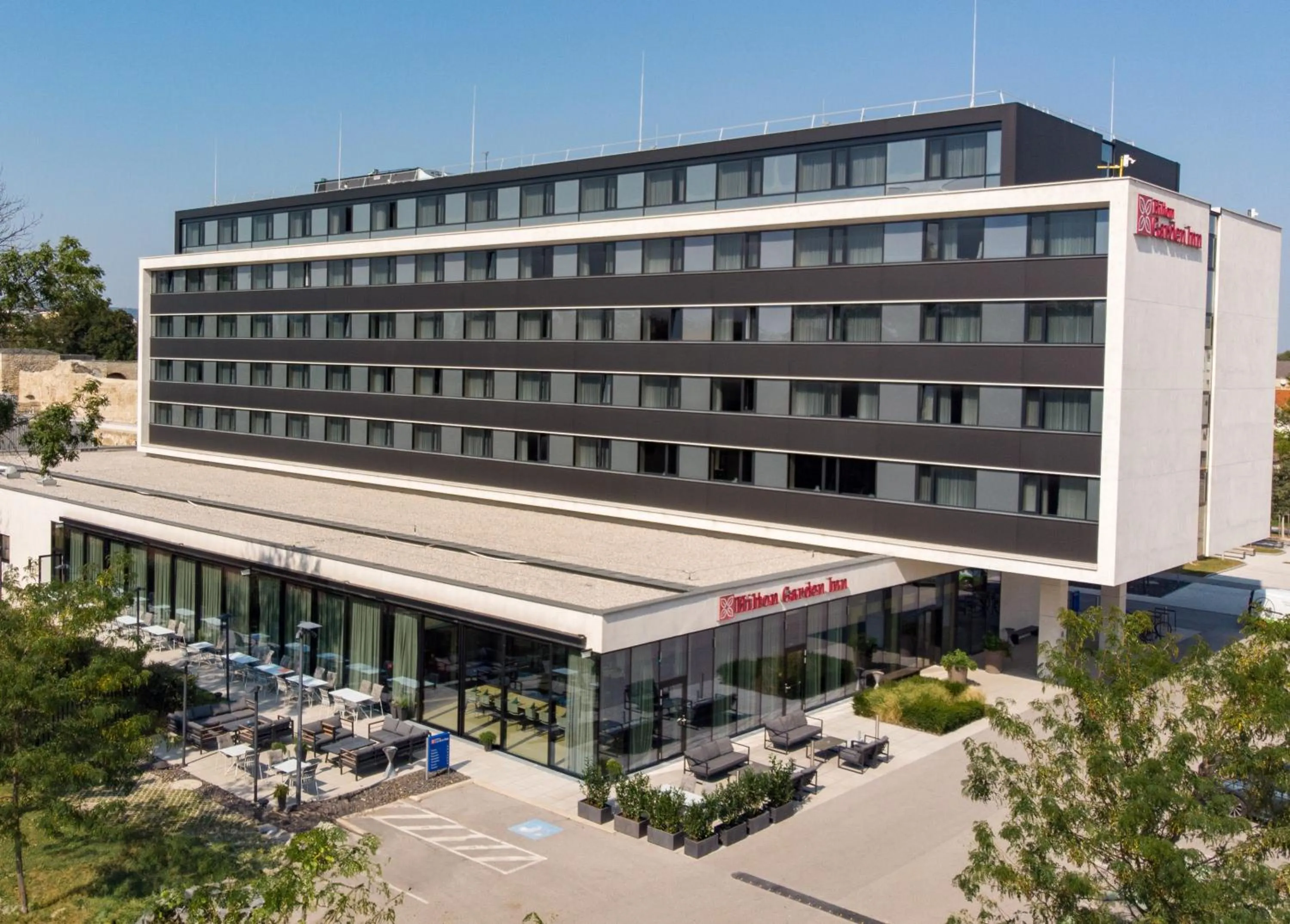 Property building in Hilton Garden Inn Wiener Neustadt