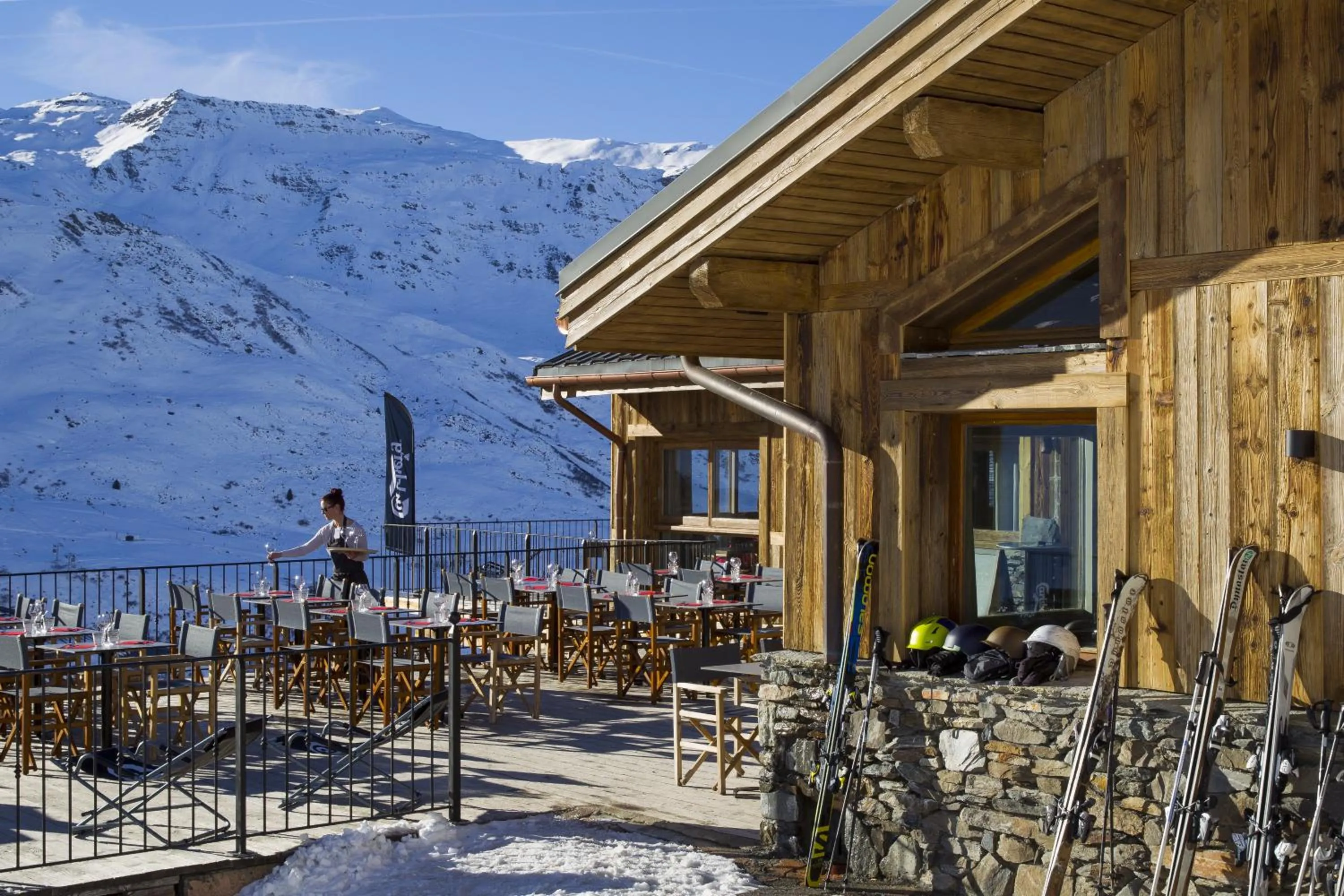 Winter in Hillary Hotel