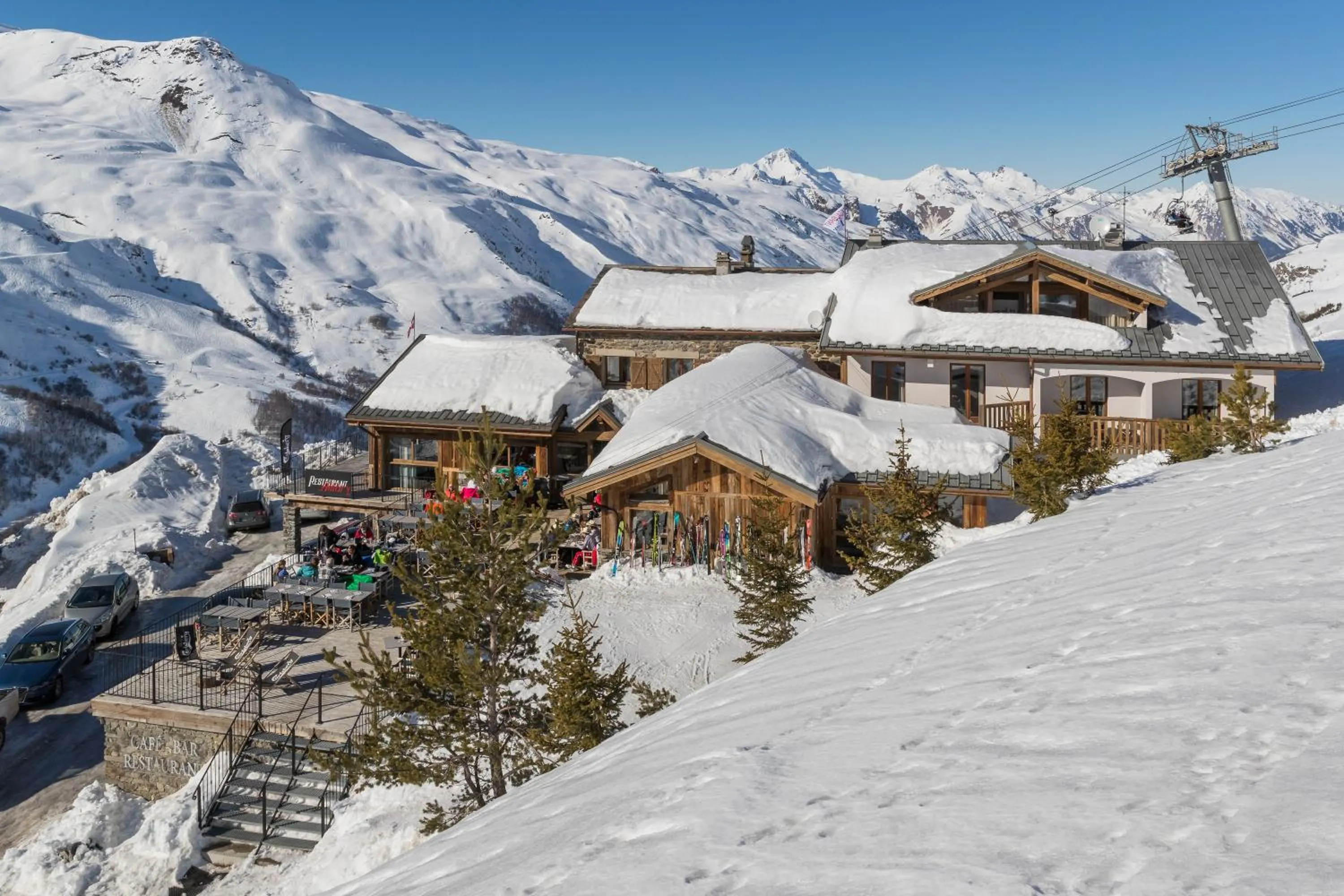 Property building in Hillary Hotel