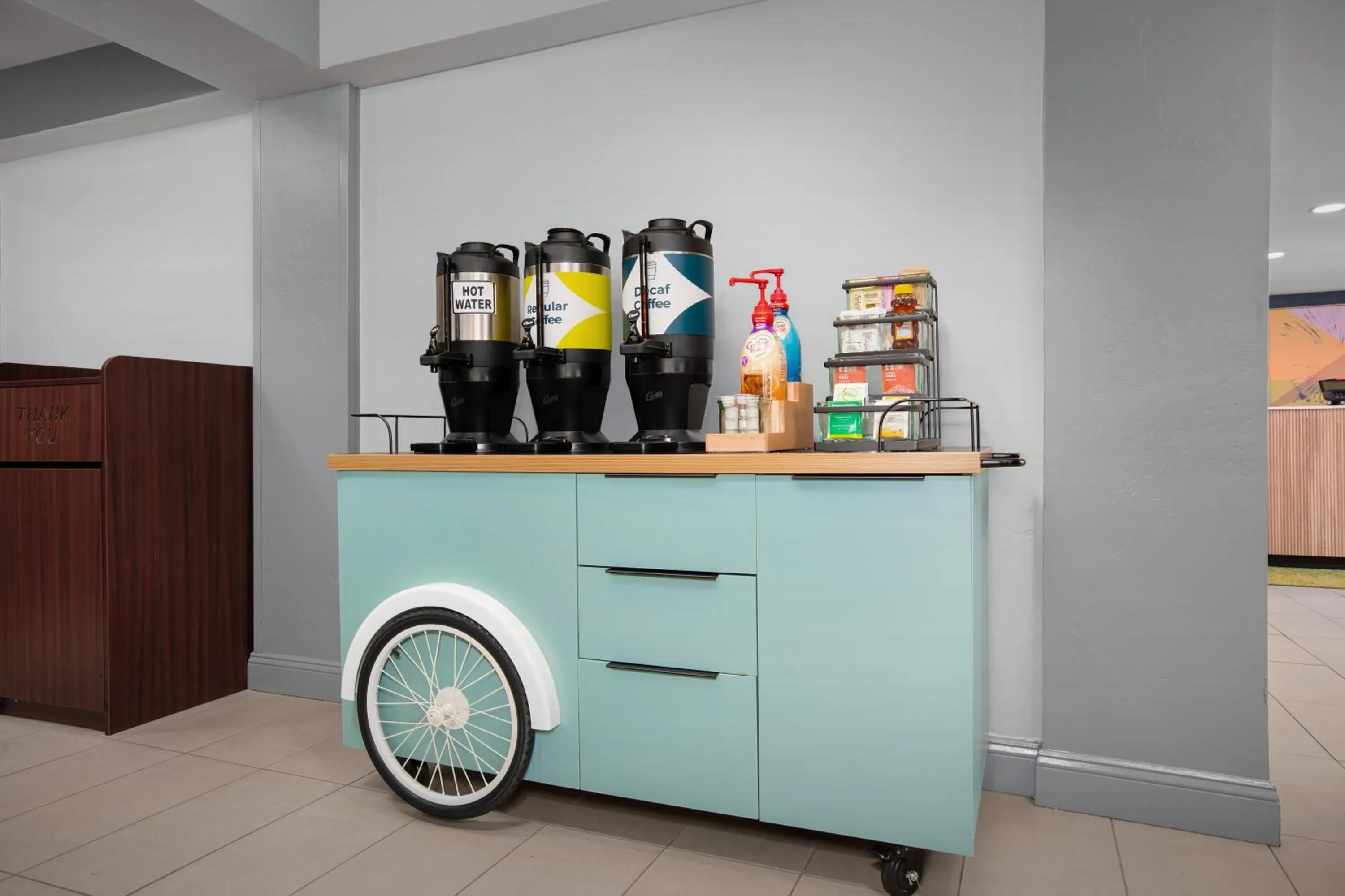 Coffee/tea facilities in Spark by Hilton San Jose Airport