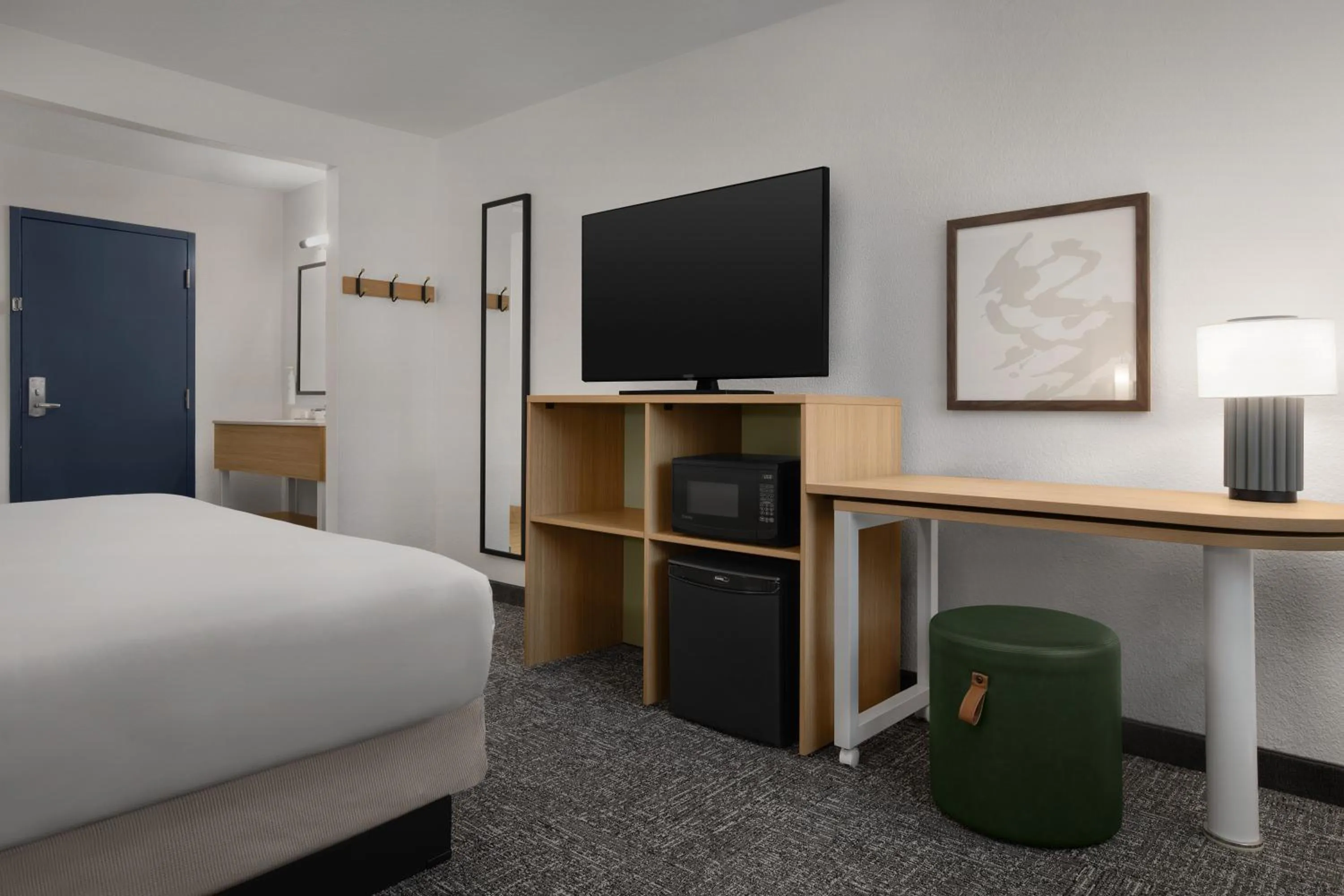 Bedroom, Bed in Spark by Hilton San Jose Airport