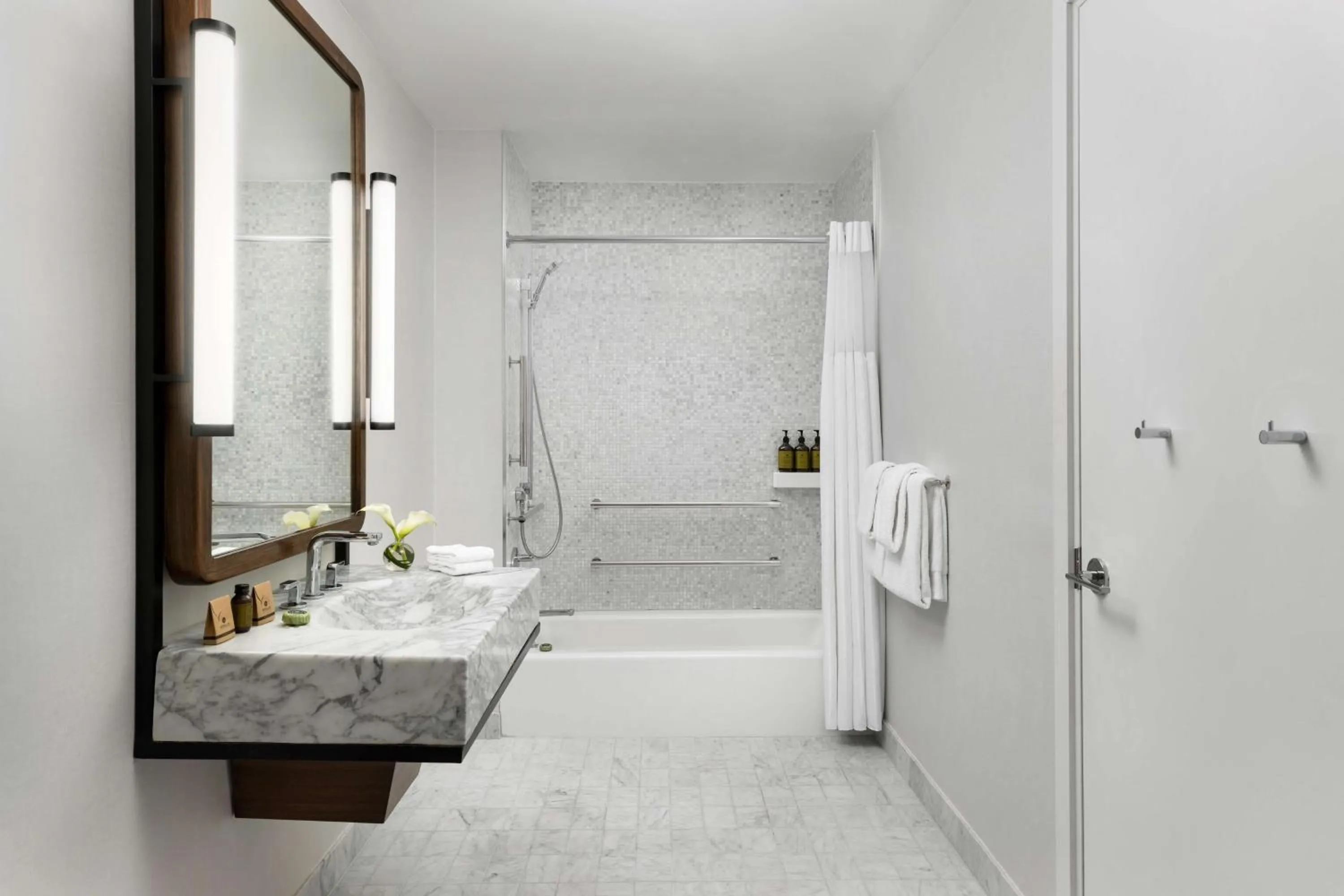 Bathroom, Bed in Hotel Seville NoMad - The Unbound Collection by Hyatt