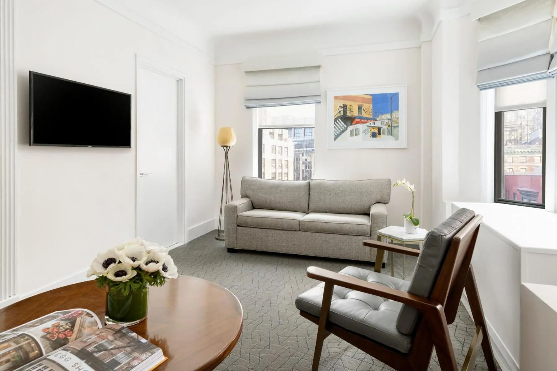 Living room in Hotel Seville NoMad - The Unbound Collection by Hyatt