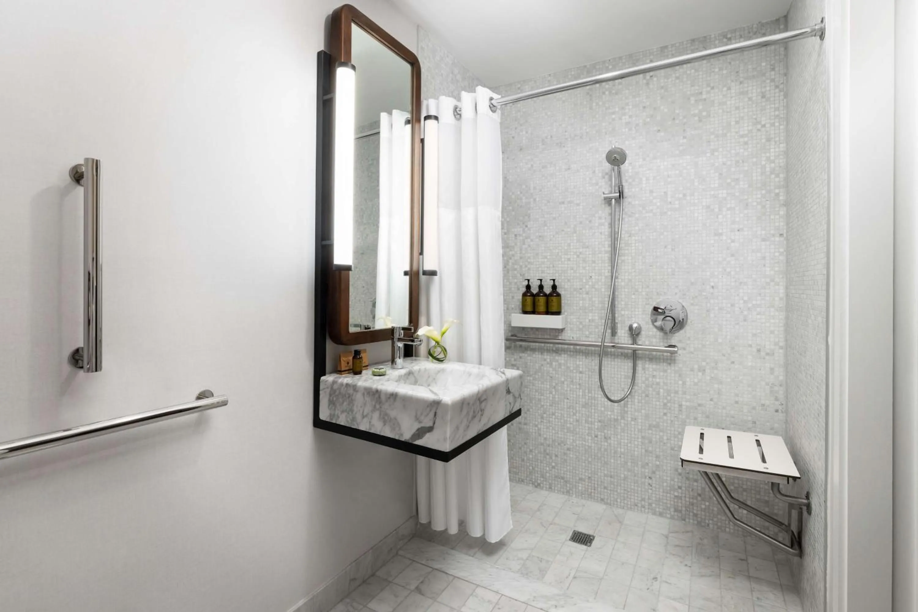 Bathroom in Hotel Seville NoMad - The Unbound Collection by Hyatt