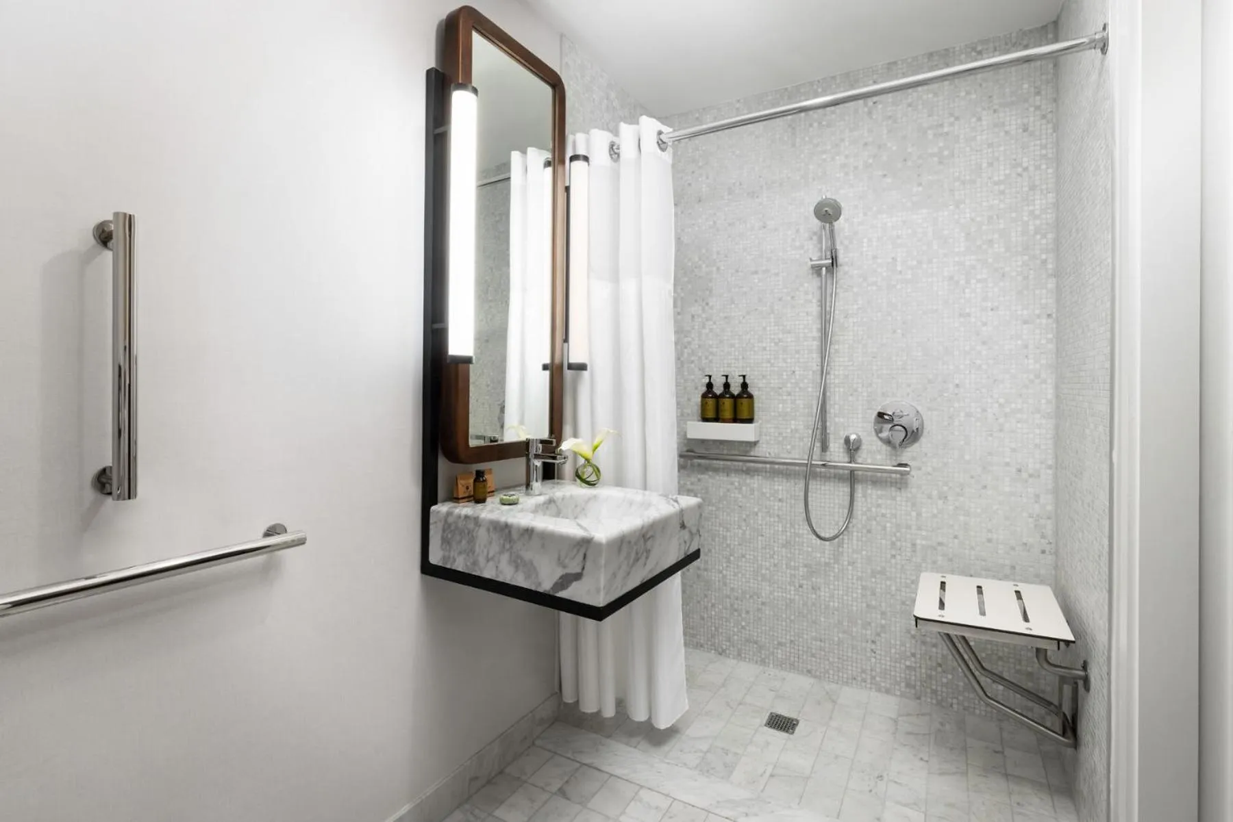 Bathroom in Hotel Seville NoMad - The Unbound Collection by Hyatt