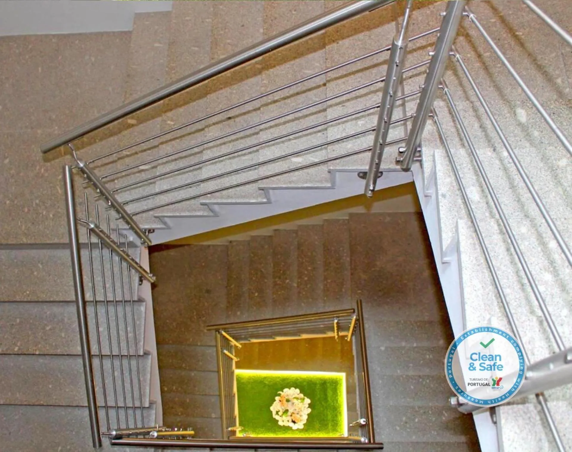 Property building in Vivacity Porto - Rooms & Apartments