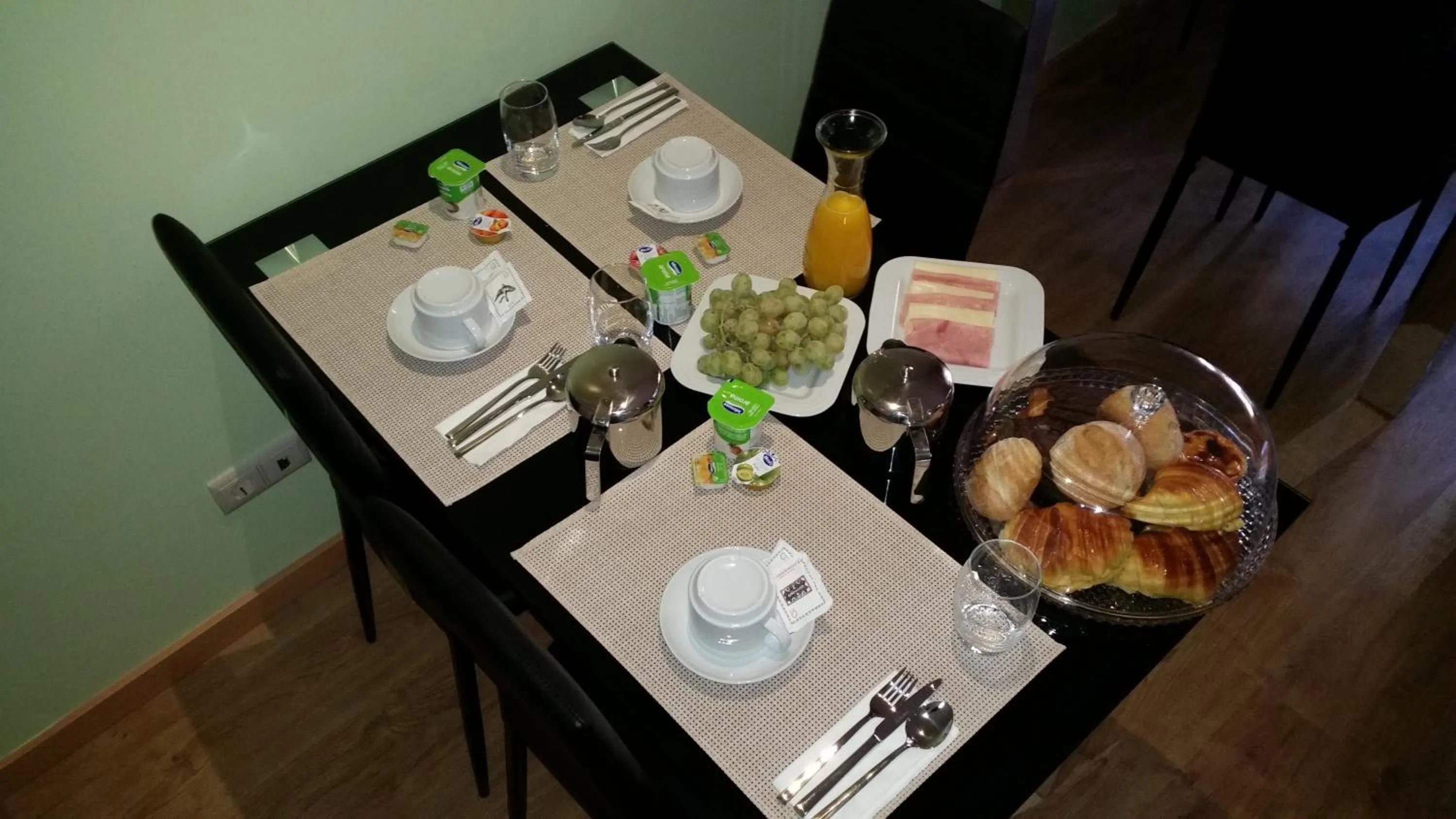 Breakfast in Vivacity Porto - Rooms & Apartments