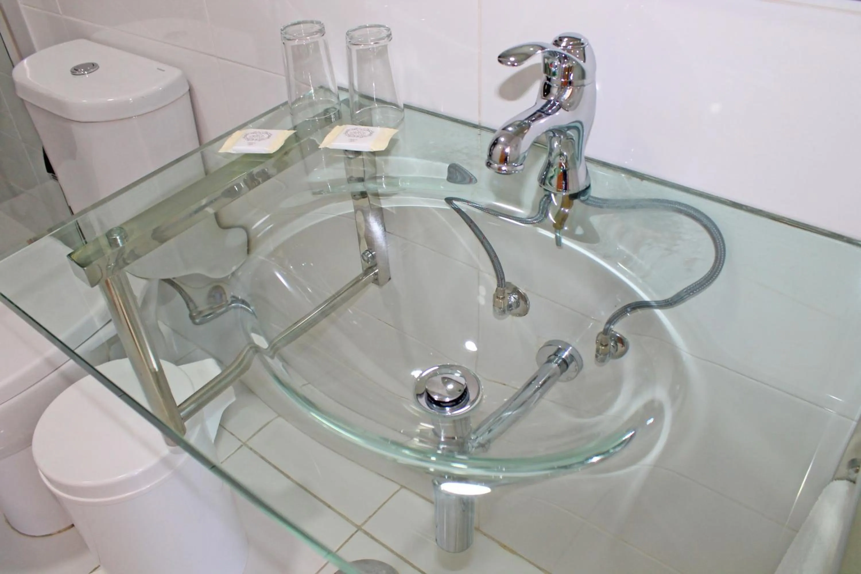 Bathroom in Vivacity Porto - Rooms & Apartments