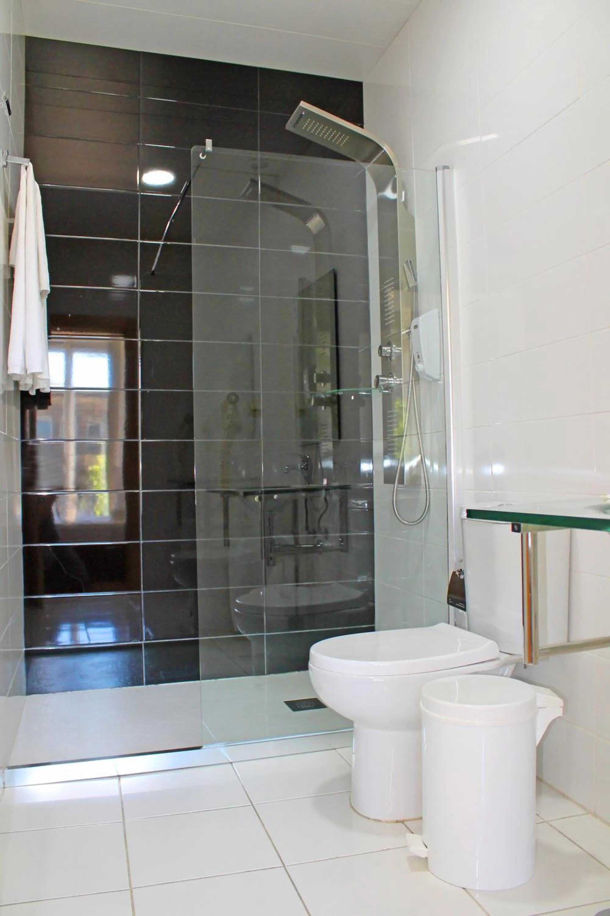 Bathroom in Vivacity Porto - Rooms & Apartments