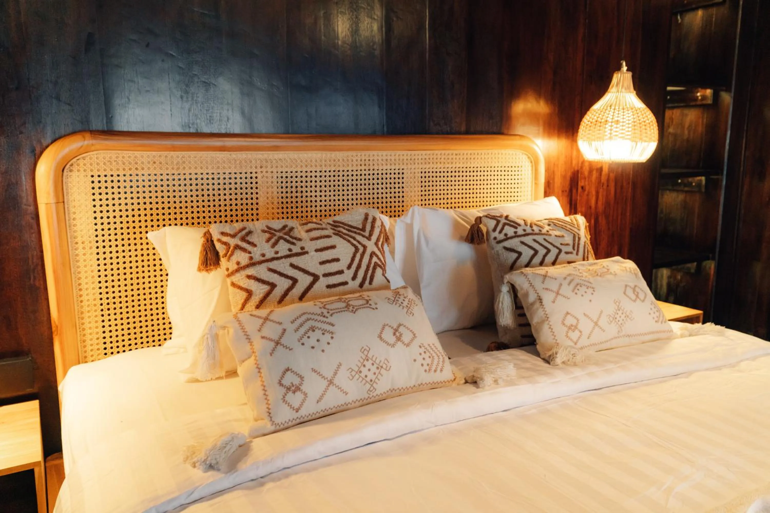 Bed in Uluwatu Cottages