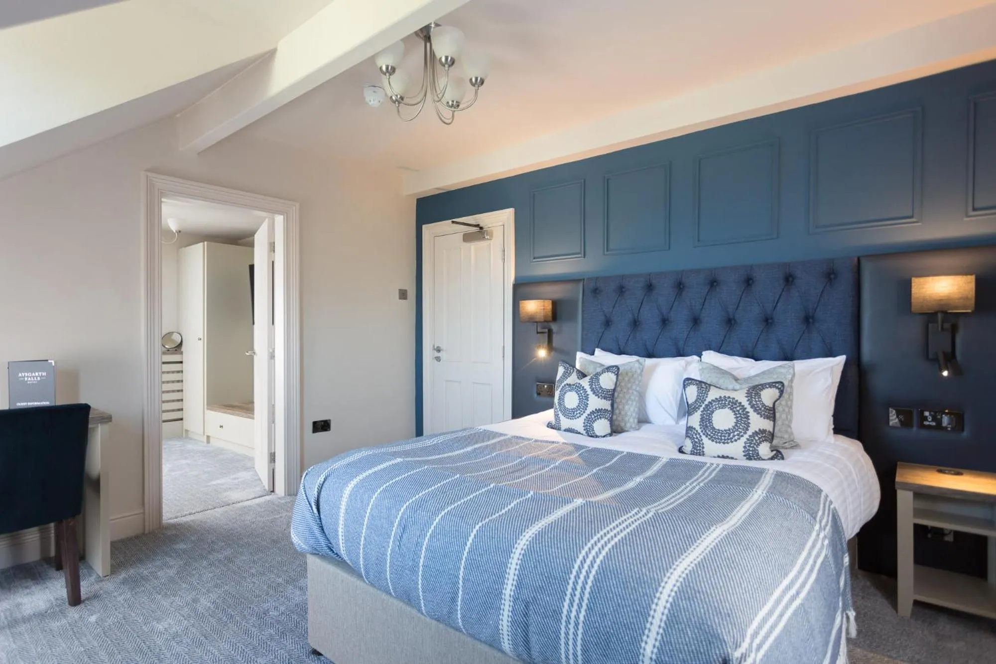 Bedroom, Bed in Aysgarth Falls Hotel & Restaurant