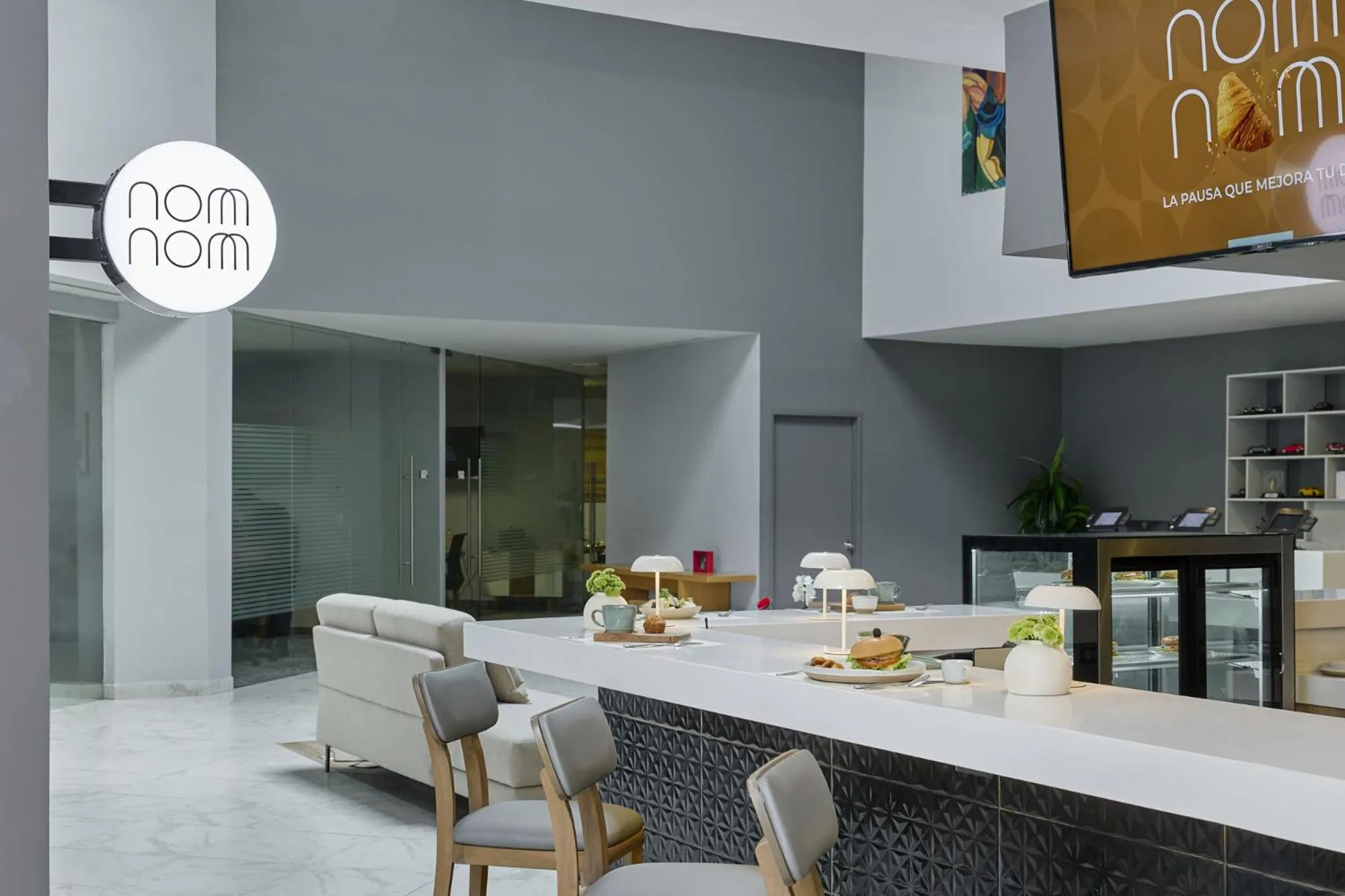 Food and drinks in Fiesta Inn Monterrey la Fe