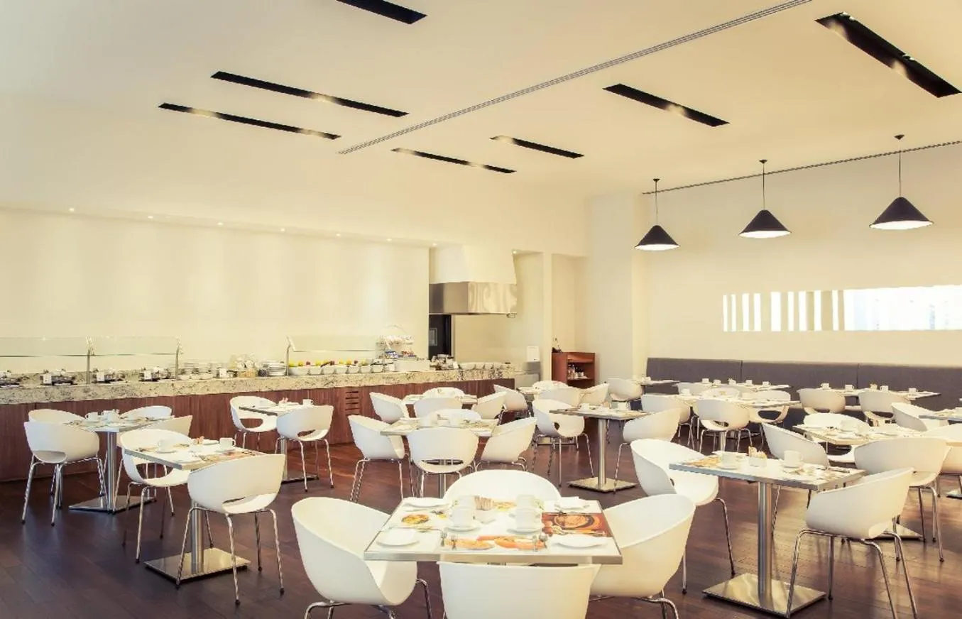 Restaurant/places to eat in Fiesta Inn Monterrey la Fe