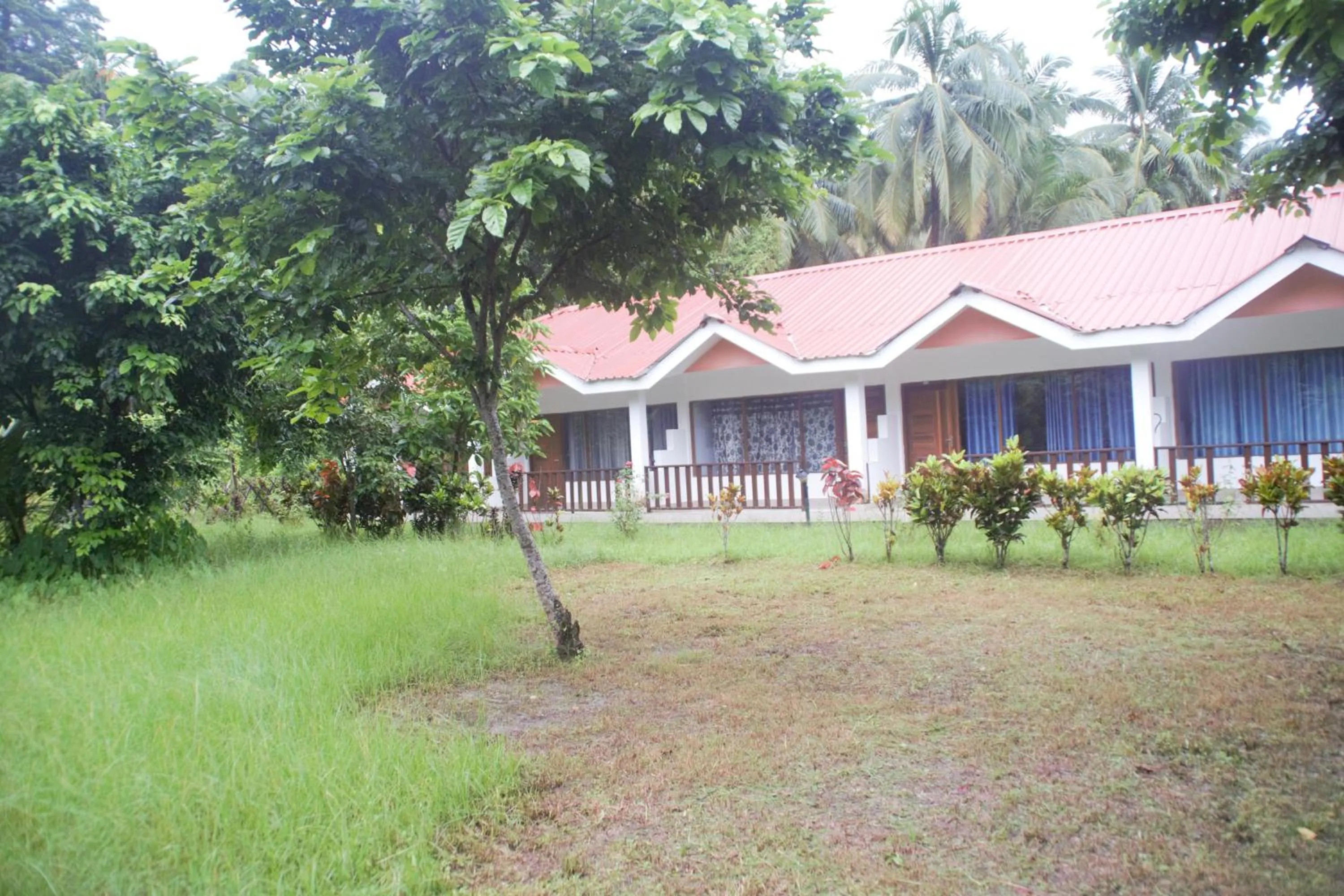 Hotel Exotica Squares