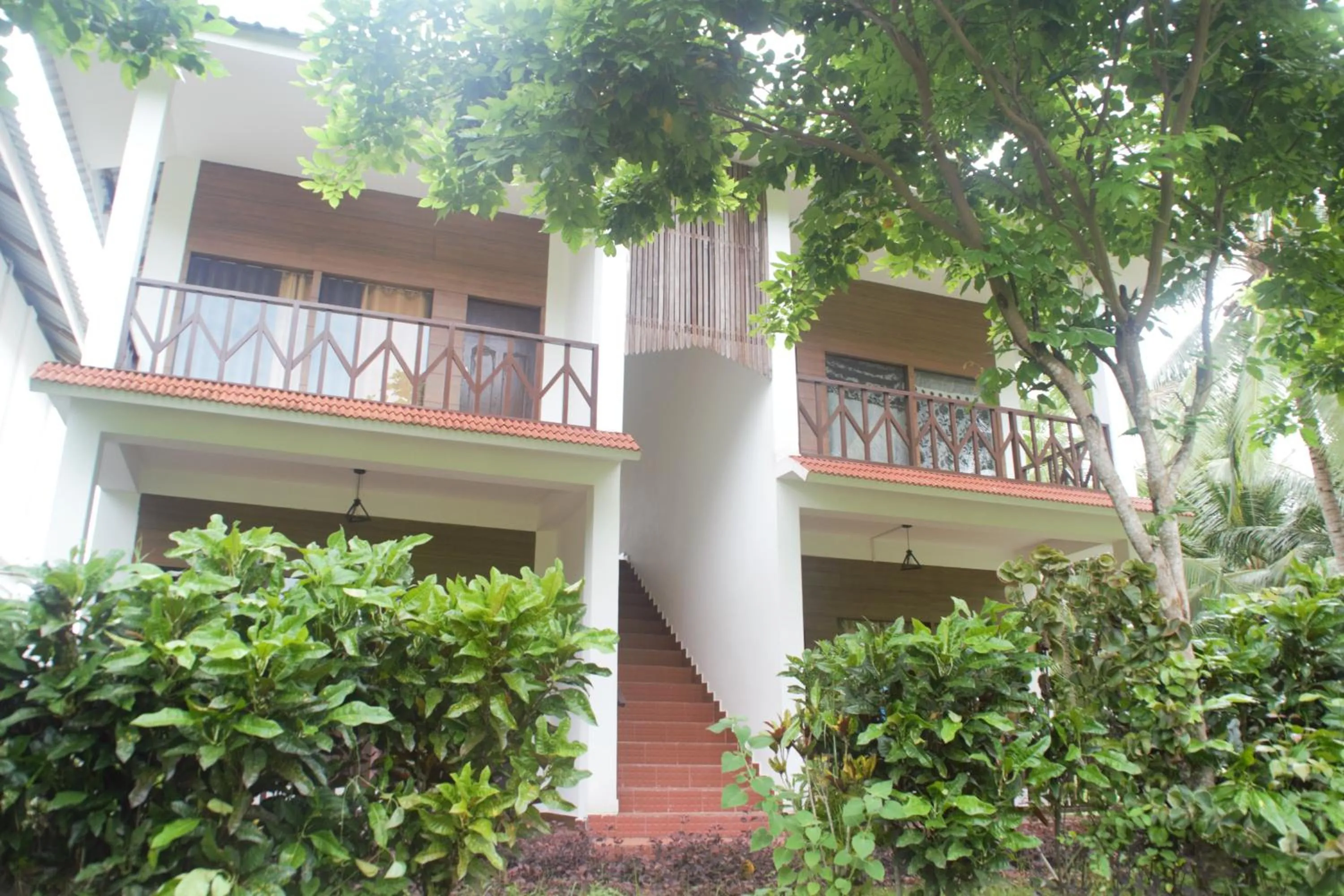 Hotel Exotica Squares