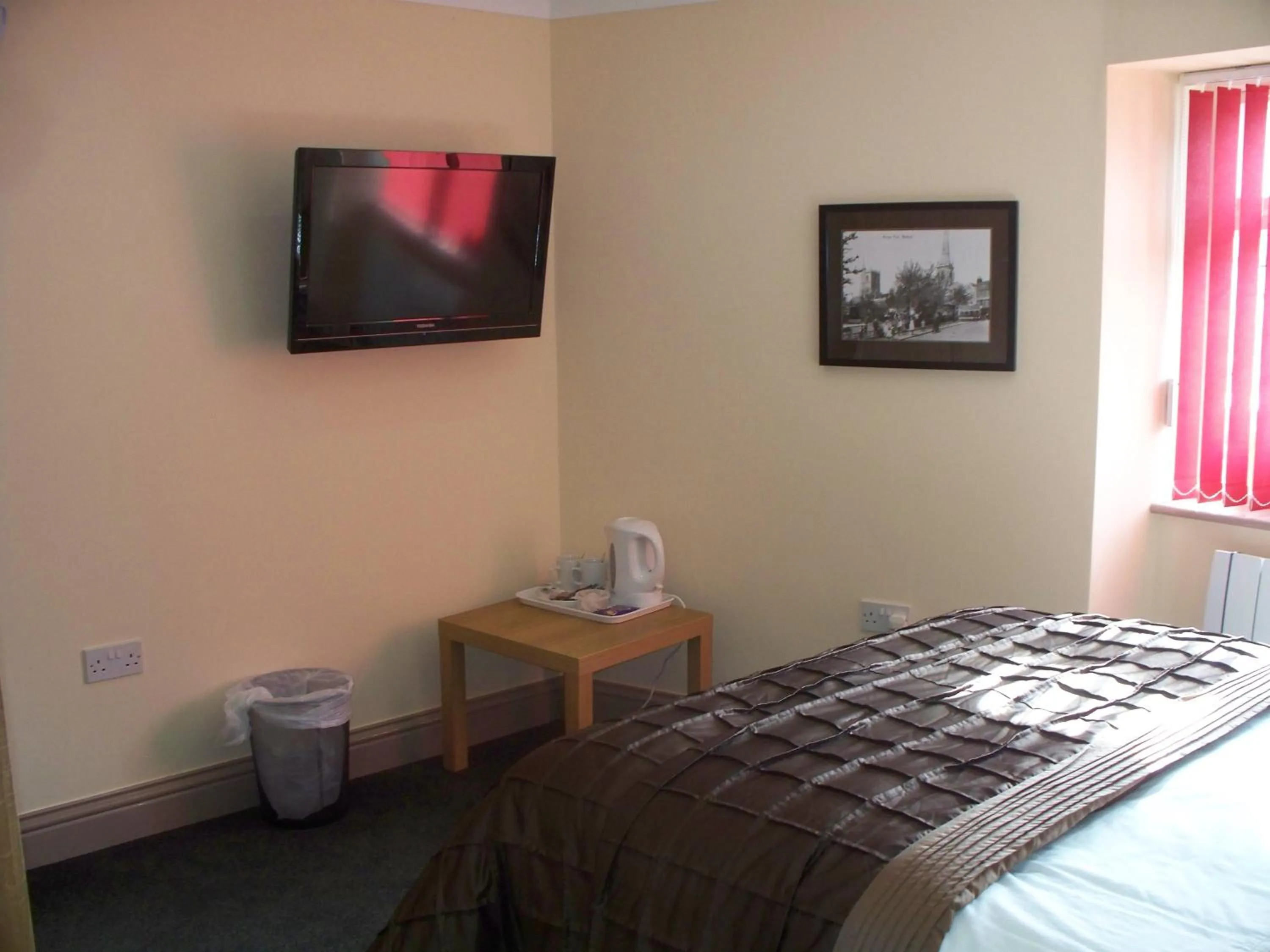 Day, Bed in The Horseshoe