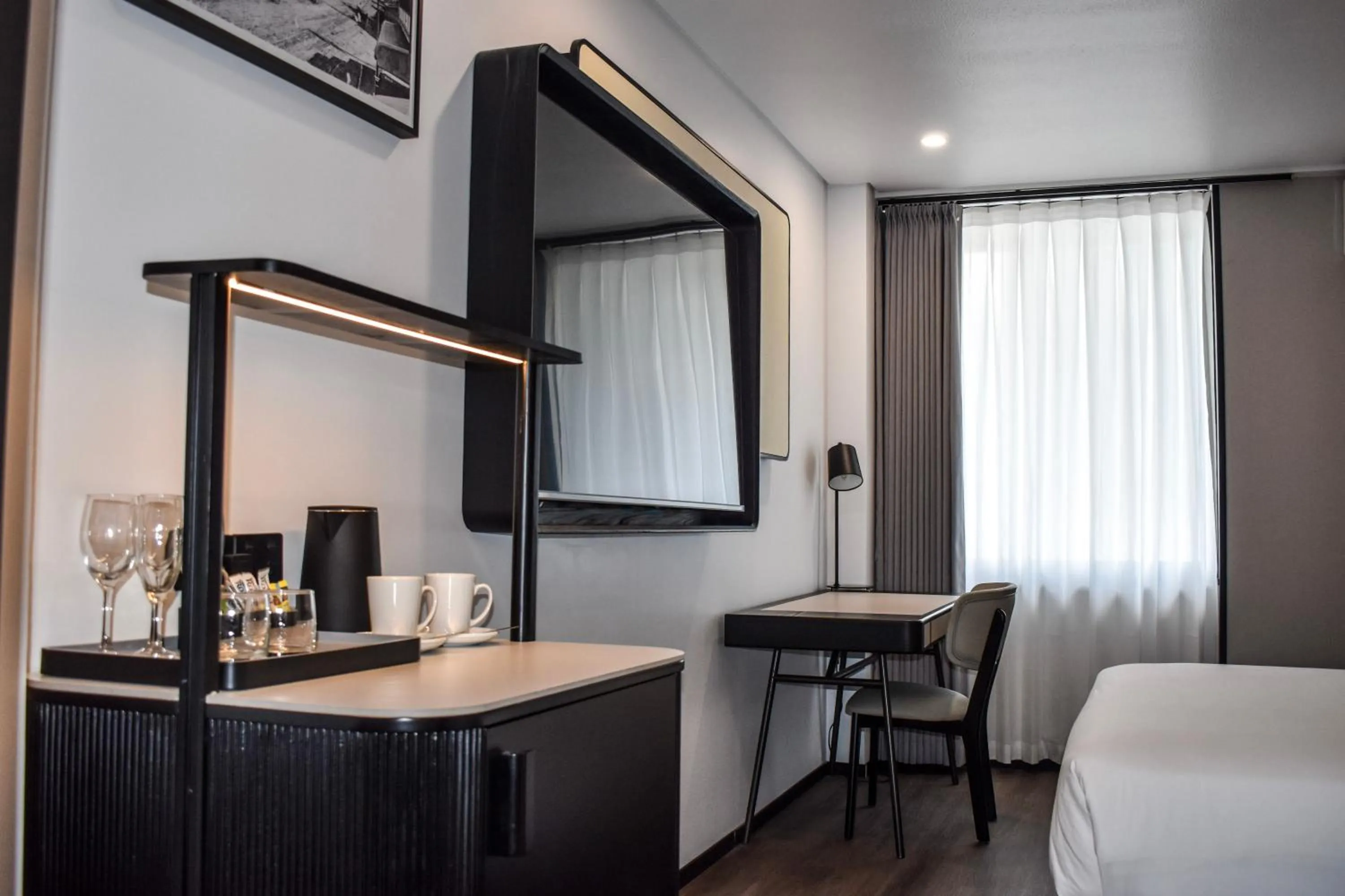 Bed in Madison Plaza Townsville