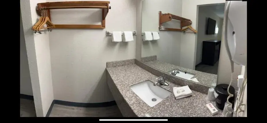 Red Roof Inn Kimball, TN I-24 Red Roof Inn Kimball, TN I-24