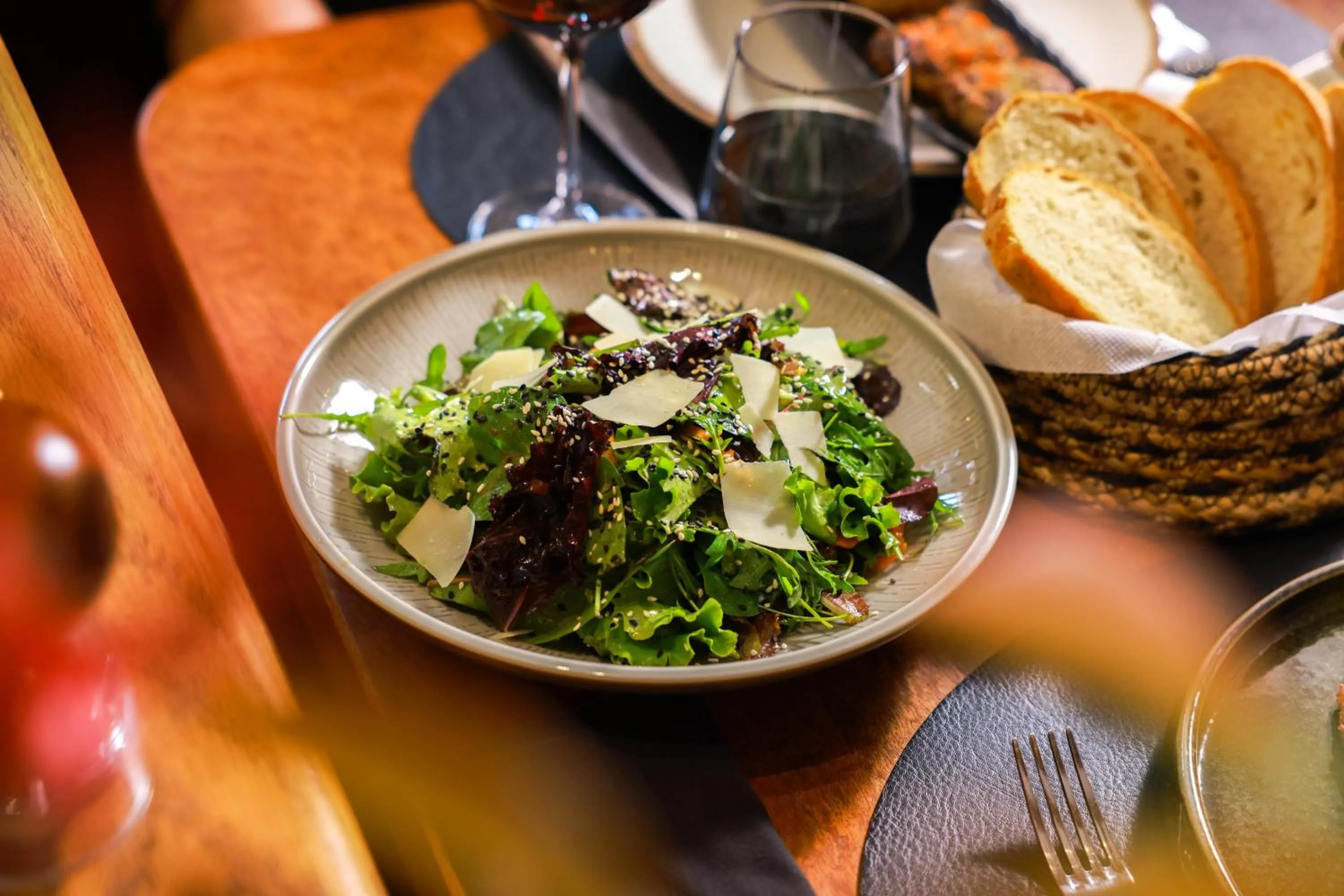 Restaurant/places to eat in Vila Ebel Hotel Pool & Spa