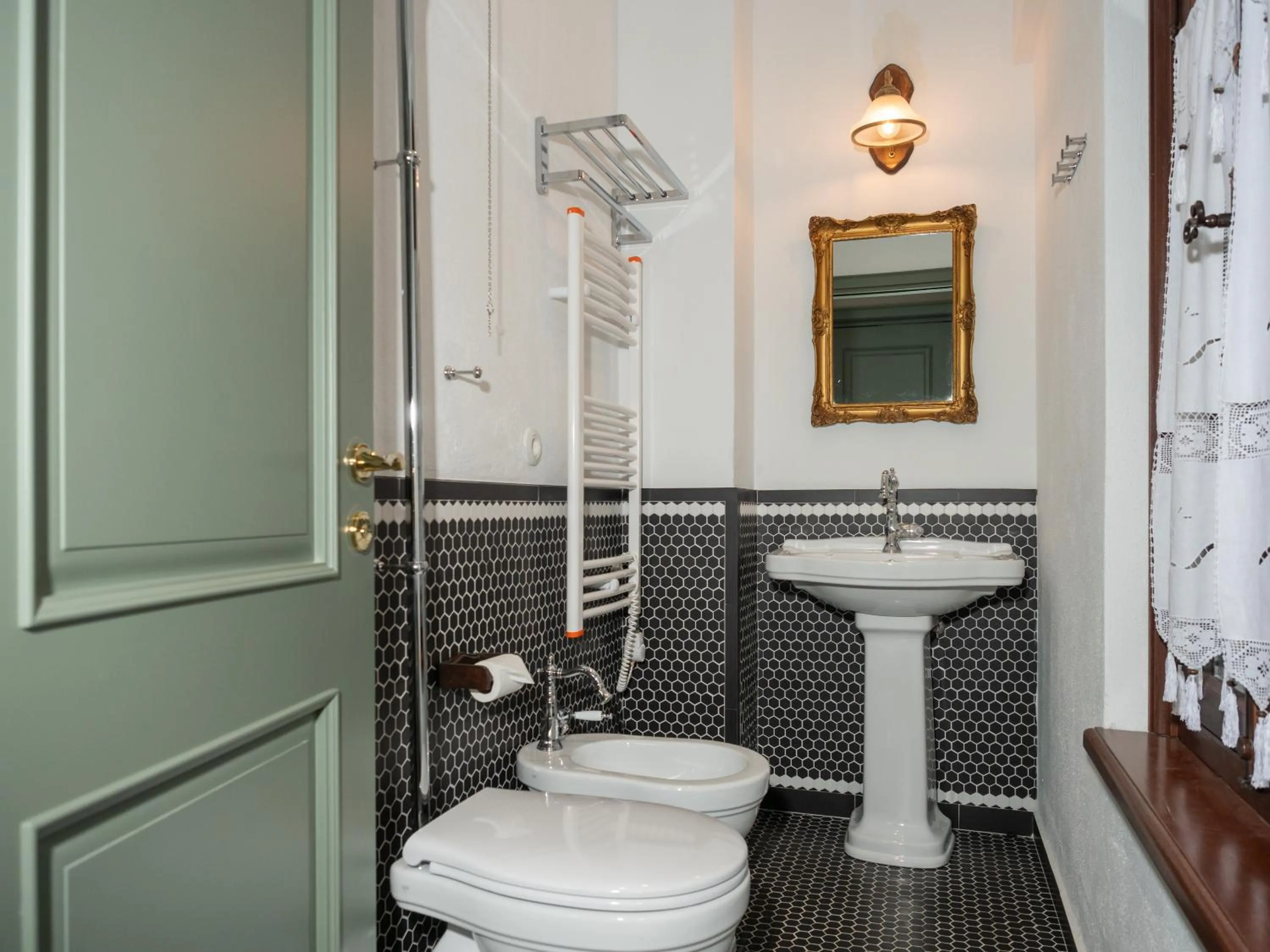 Bathroom in Vila Ebel Hotel Pool & Spa