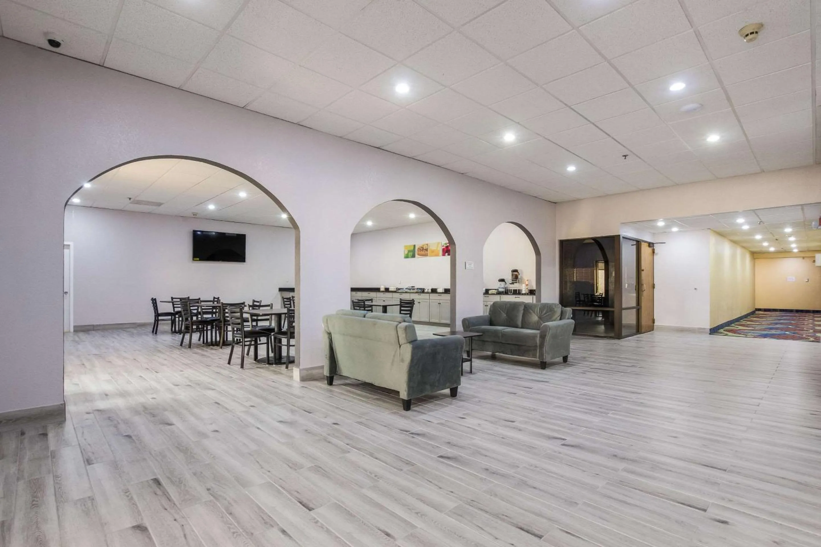 Lobby or reception in Quality Inn Grayville