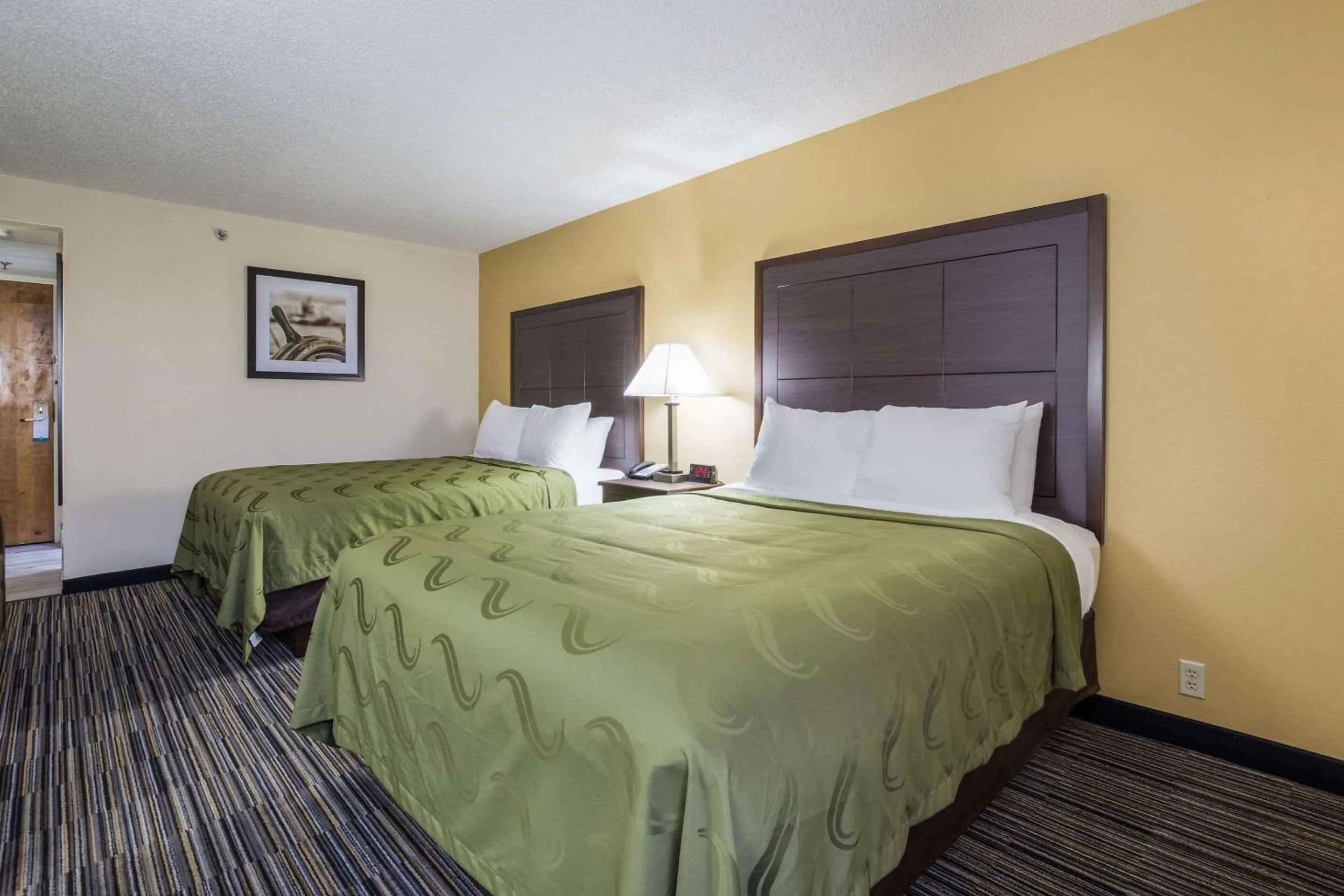 Photo of the whole room, Bed in Quality Inn Grayville