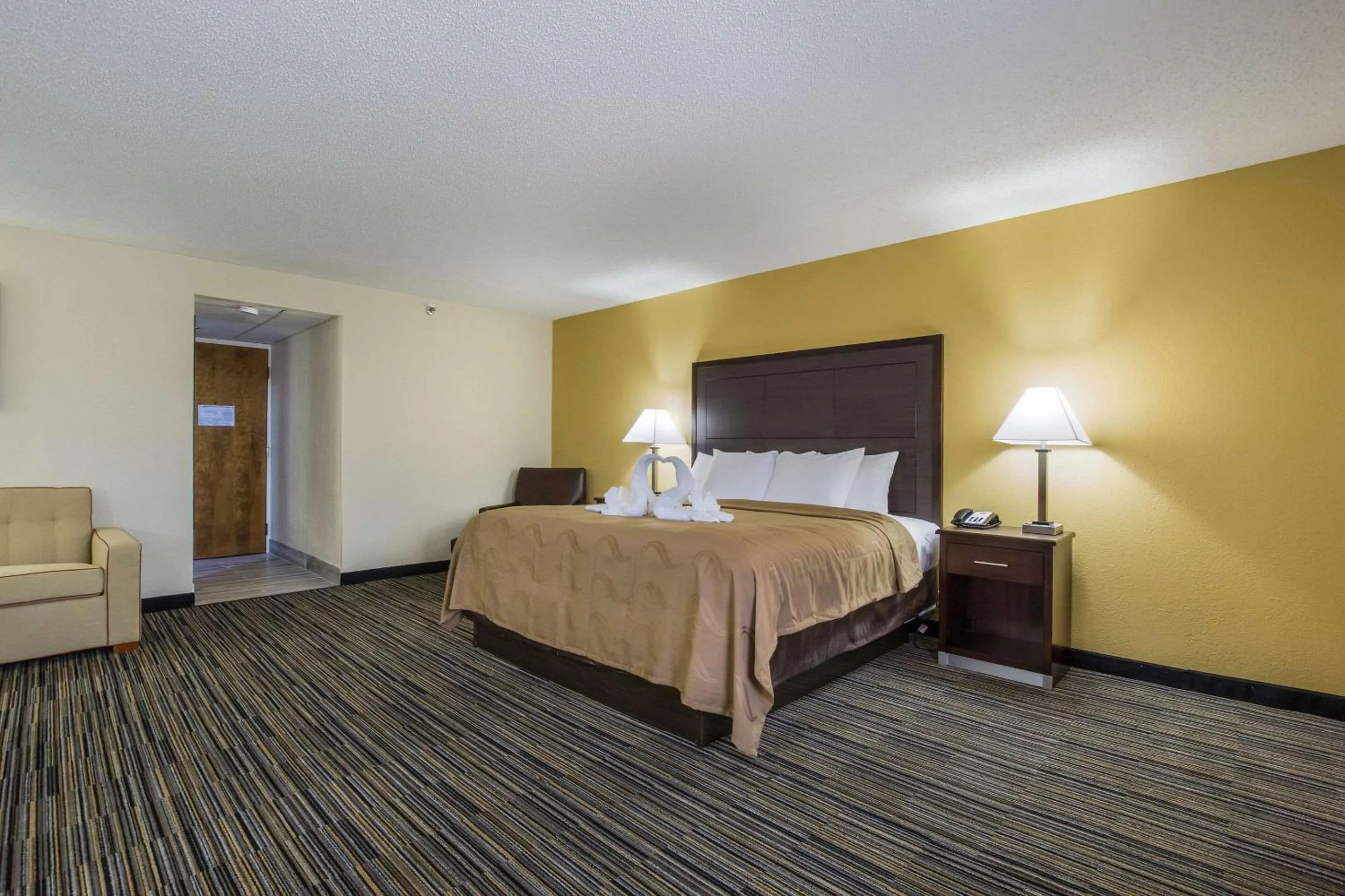 Photo of the whole room, Bed in Quality Inn Grayville