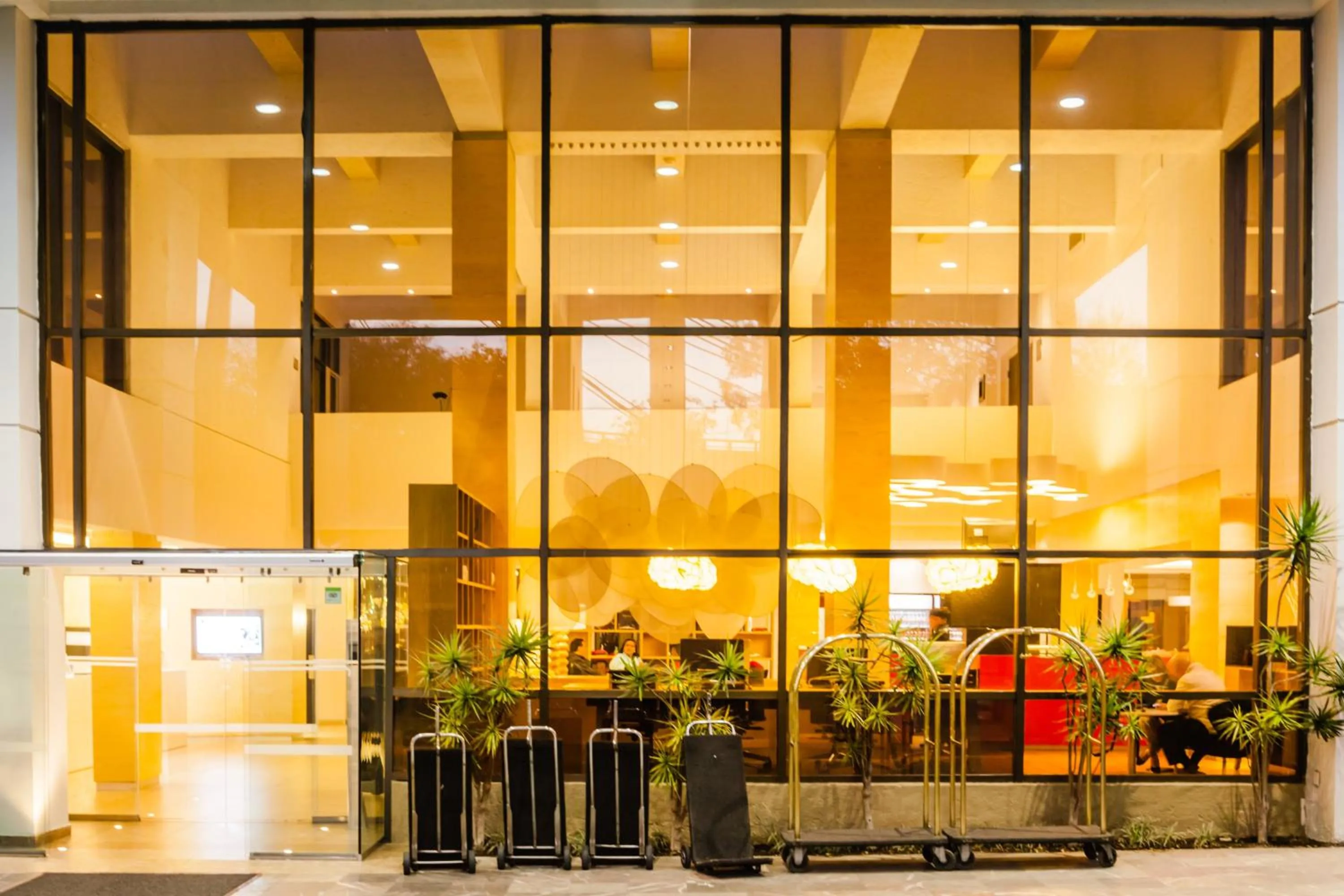 Property building in Fiesta Inn Ciudad de México Aeropuerto