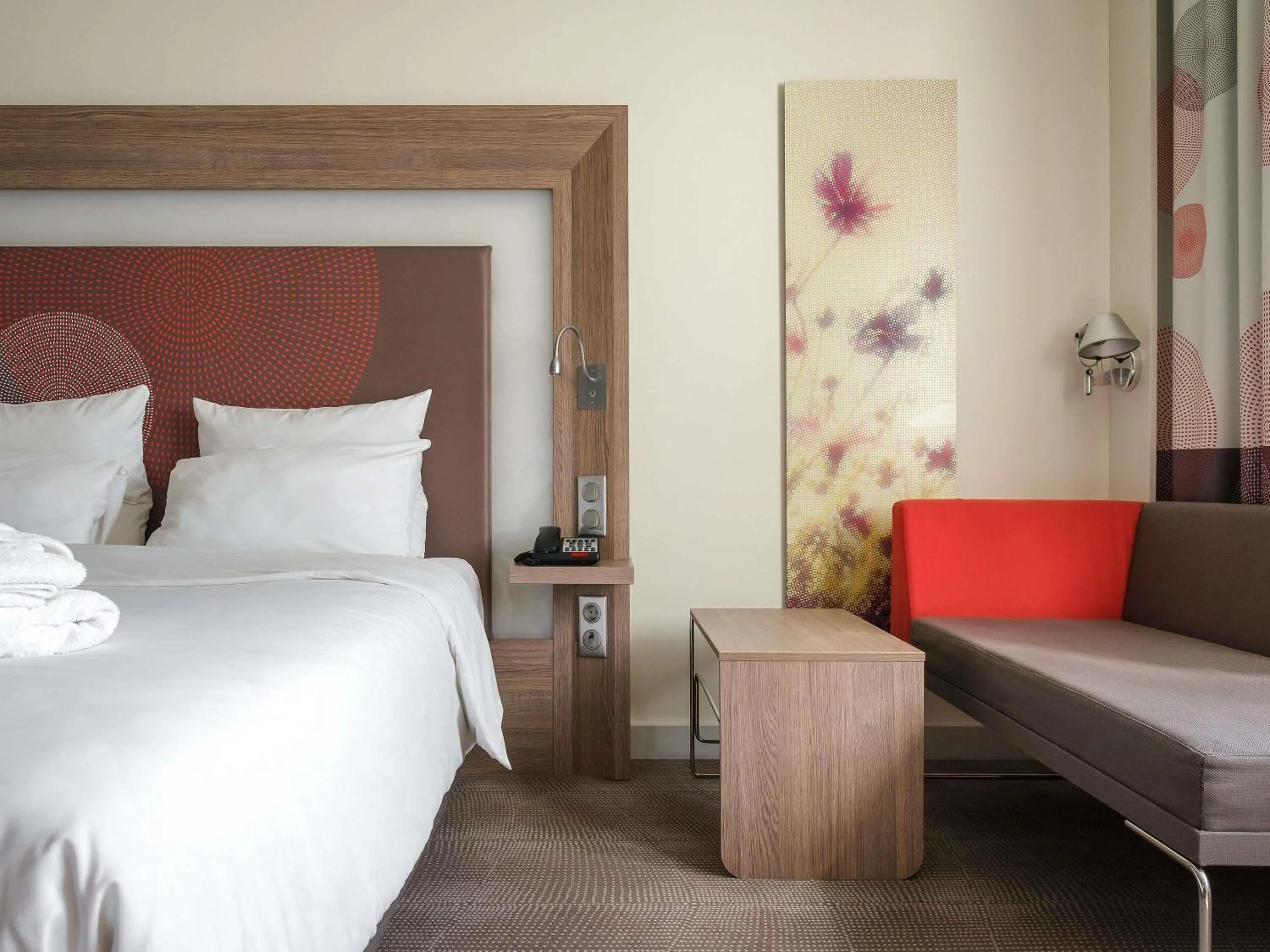 Bedroom, Bed in Novotel Almaty City Center