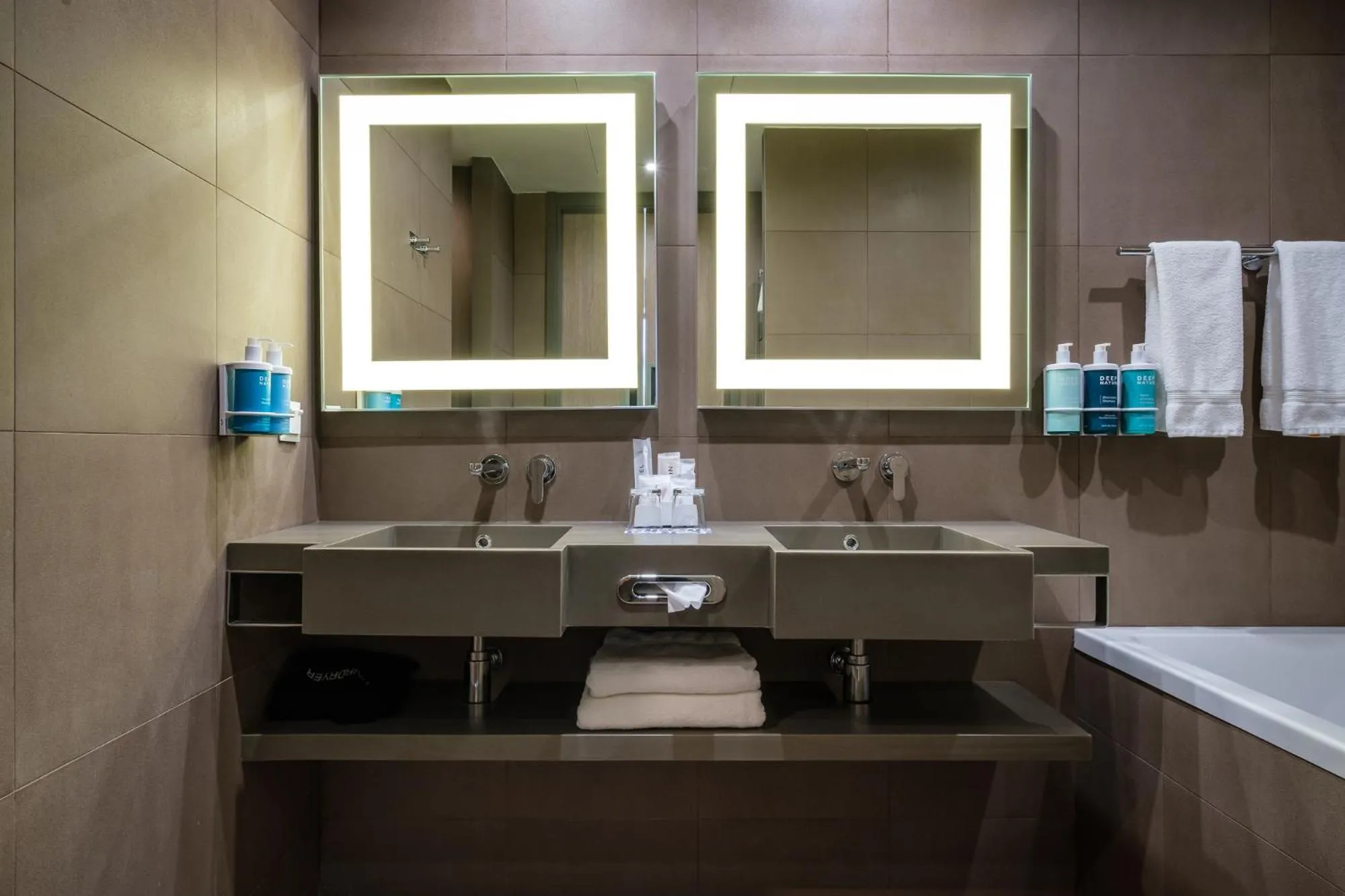 Toilet in Novotel Almaty City Center