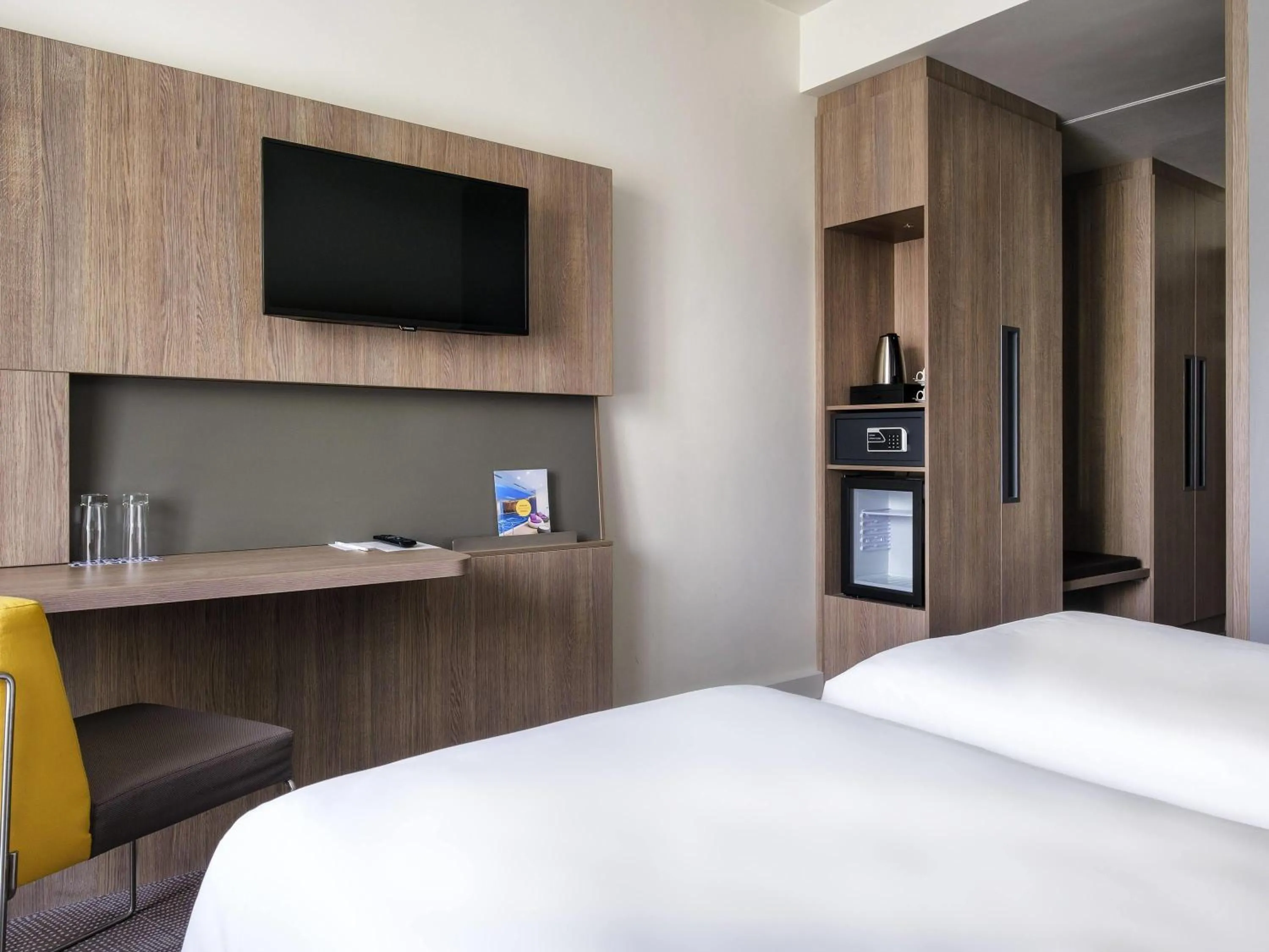 Bedroom, Bed in Novotel Almaty City Center