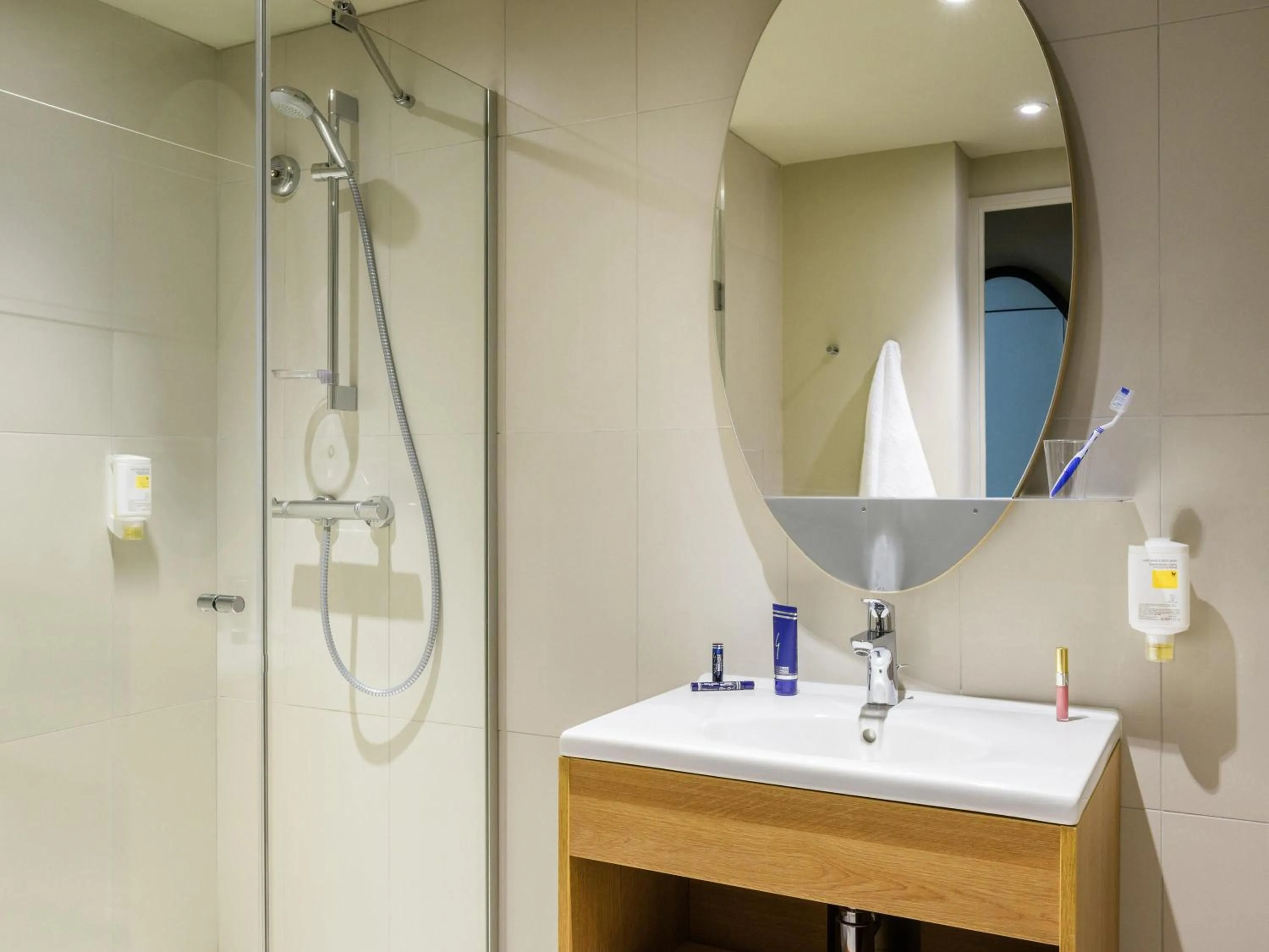 Bedroom in Aparthotel Adagio access Palaiseau Saclay