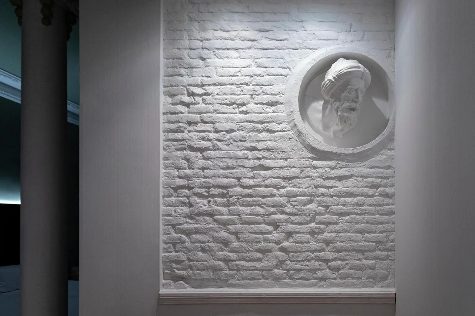 Decorative detail in Petit Palace Lealtad Plaza