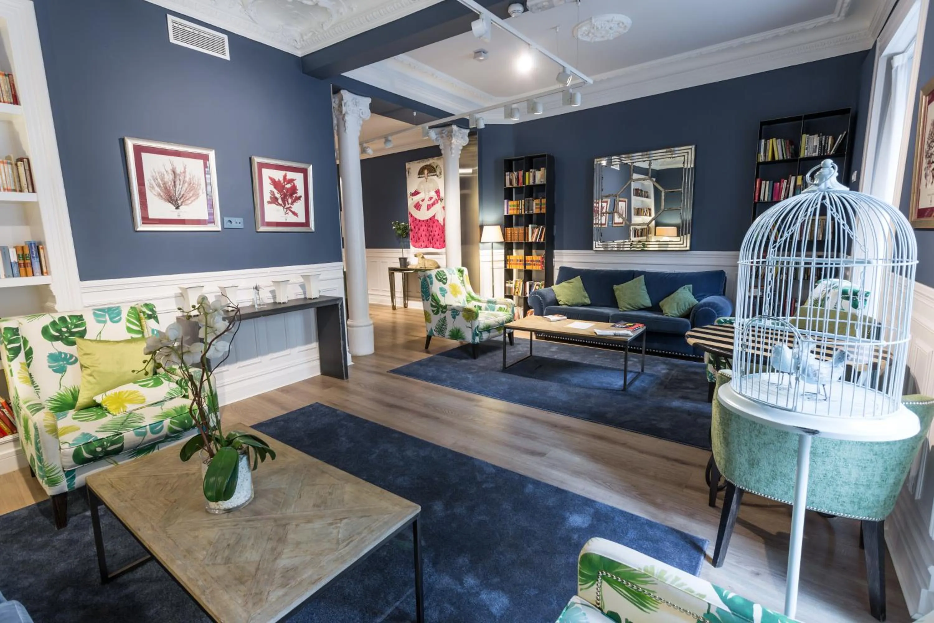 Communal lounge/ TV room in Petit Palace Lealtad Plaza