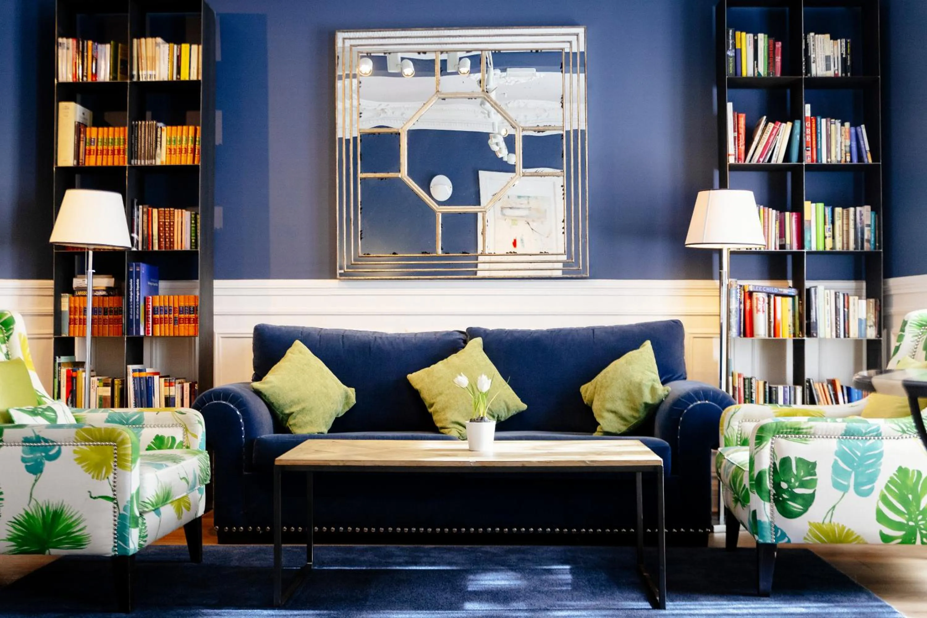 Decorative detail in Petit Palace Lealtad Plaza