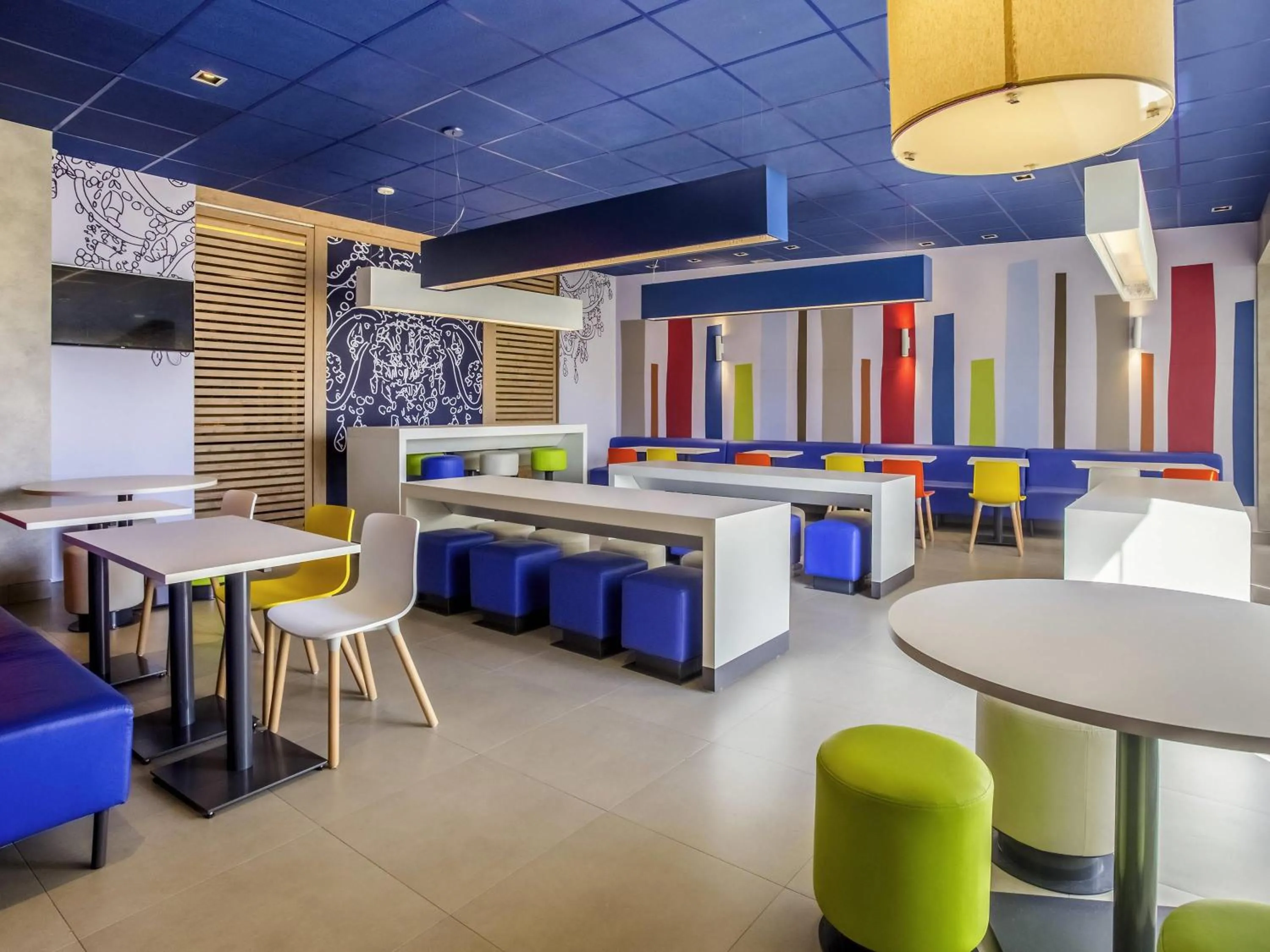 Lounge or bar in Ibis Budget Uberlândia