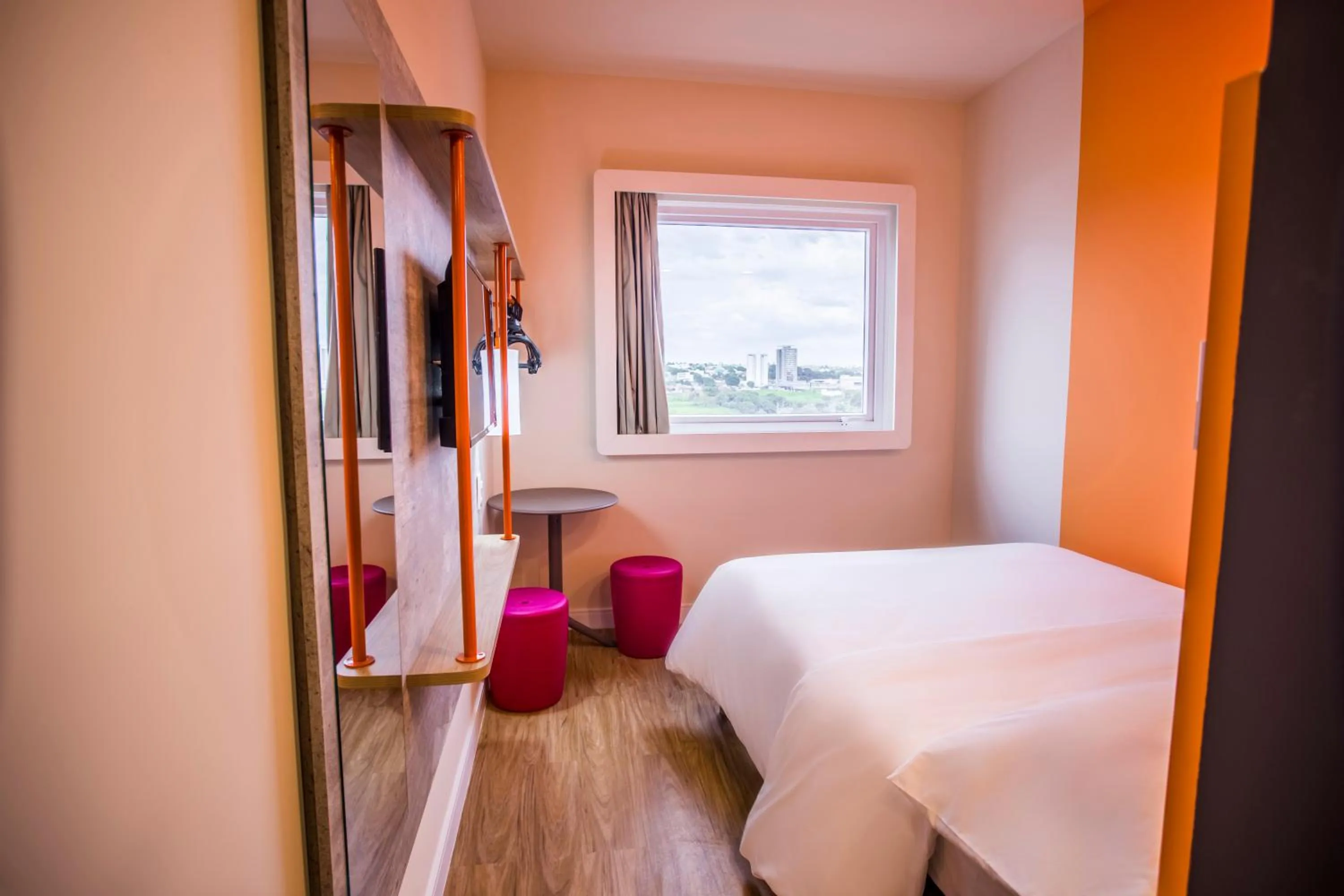 Bedroom, Bed in Ibis Budget Uberlândia