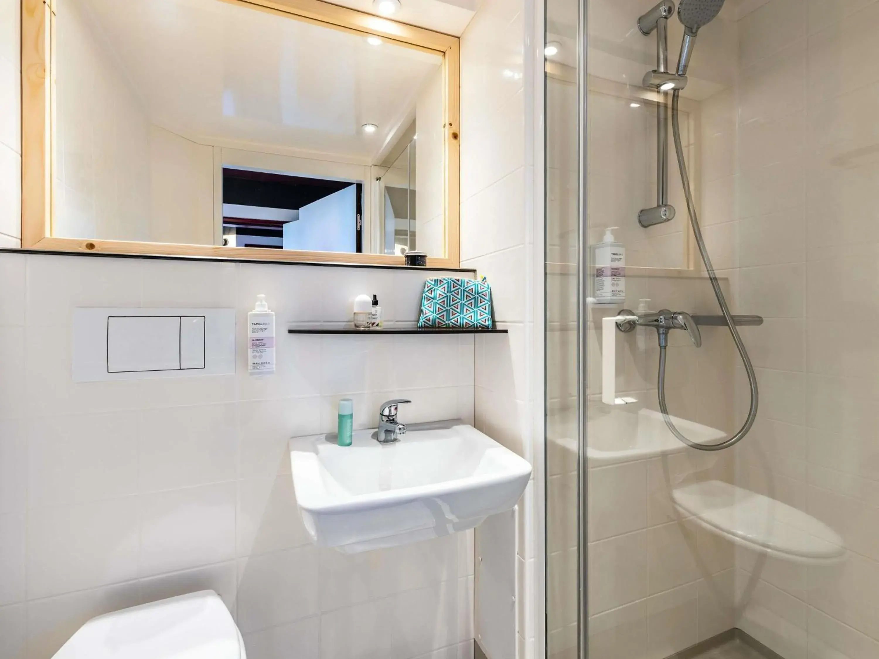 POP Room with Double Bed in Greet hotel Bourg-en-Bresse Sud Montagnat POP Room with Double Bed in Greet hotel Bourg-en-Bresse Sud Montagnat