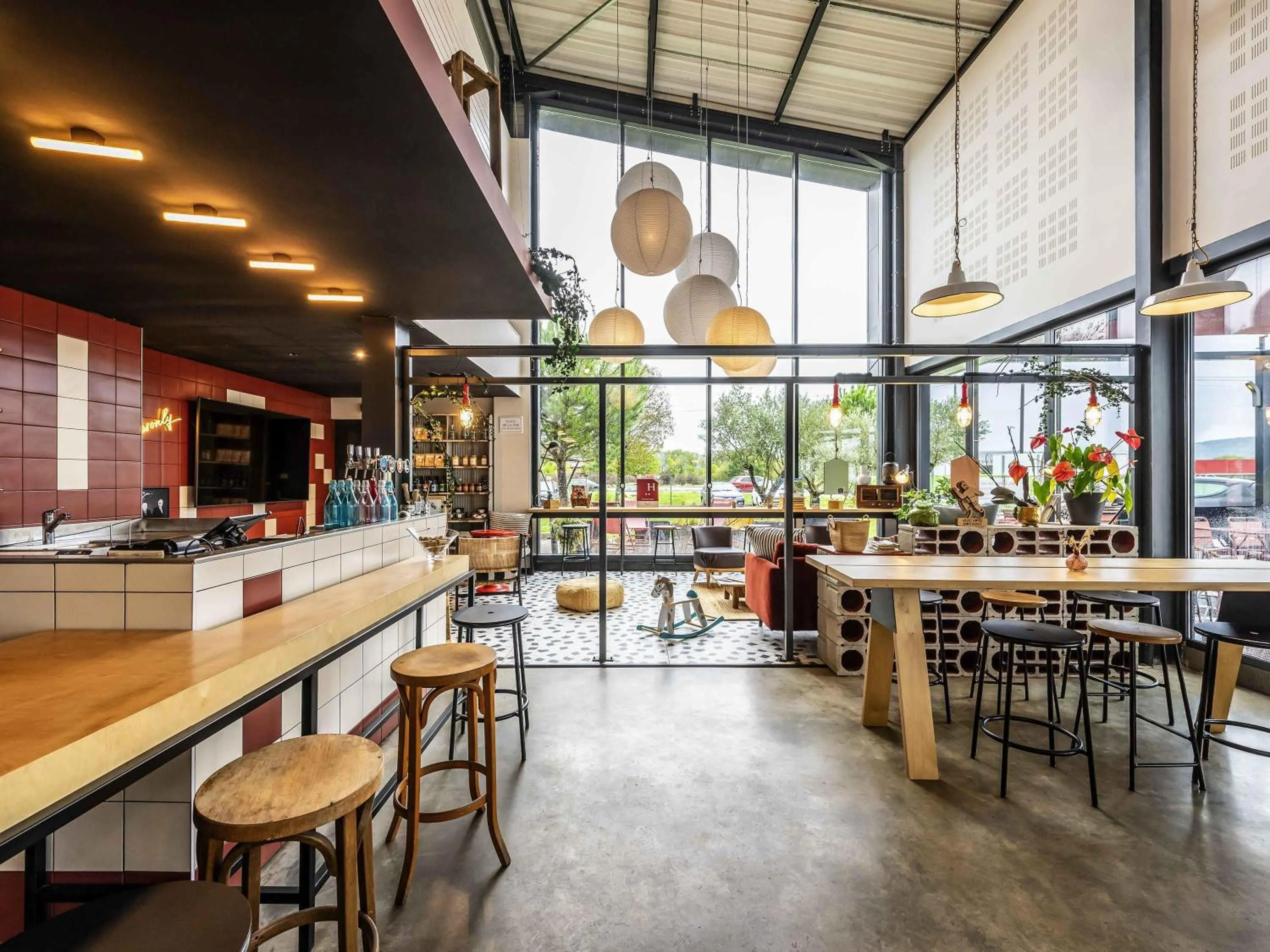 Lounge or bar in Greet hotel Bourg-en-Bresse Sud Montagnat