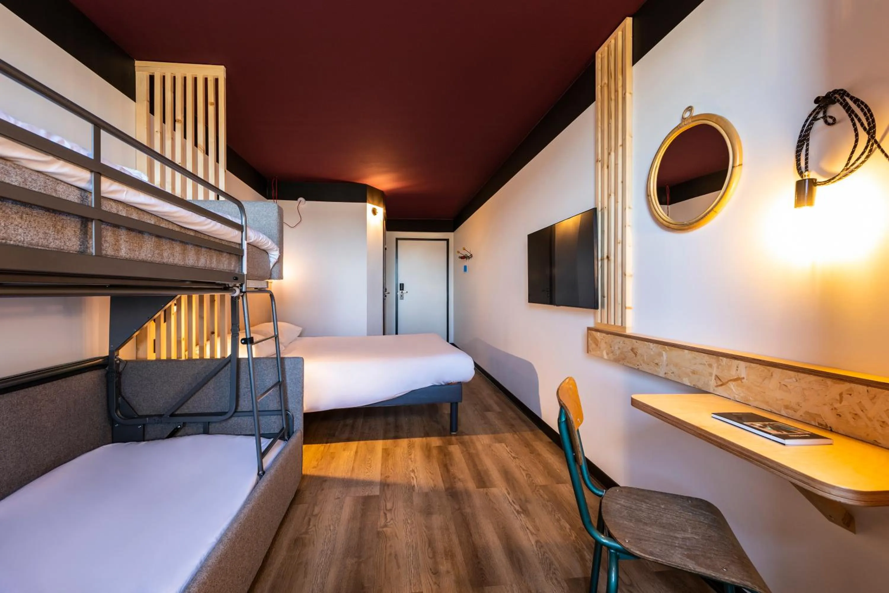 Property building, Bed in Greet hotel Bourg-en-Bresse Sud Montagnat