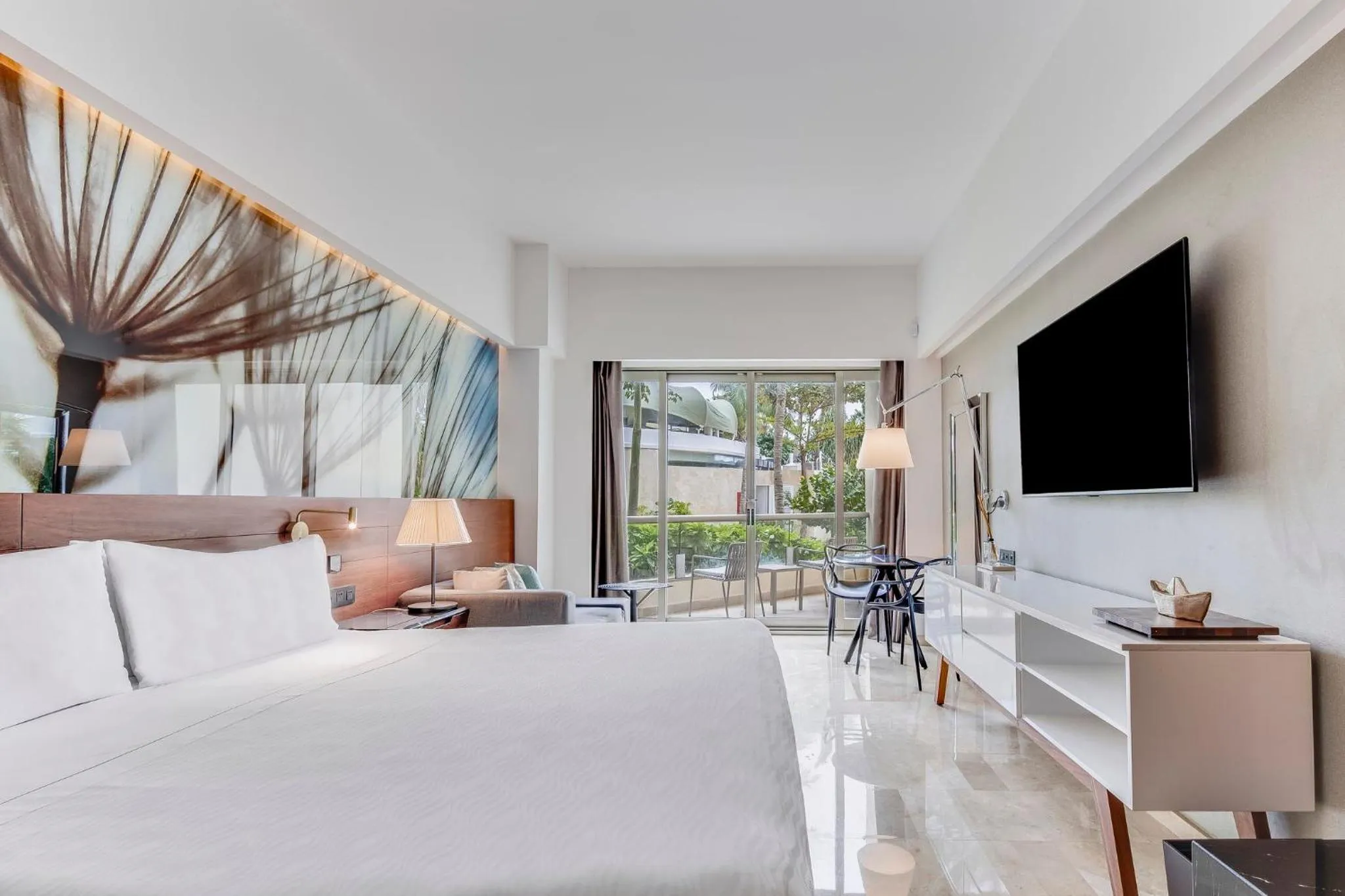 Photo of the whole room, Bed in Live Aqua Cancun - Adults Only - All-Inclusive