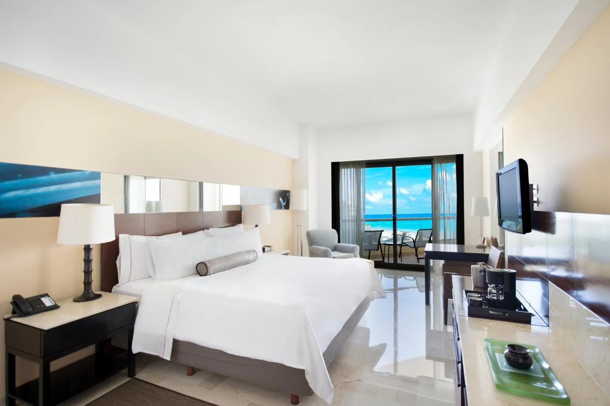 Photo of the whole room, Bed in Live Aqua Cancun - Adults Only - All-Inclusive