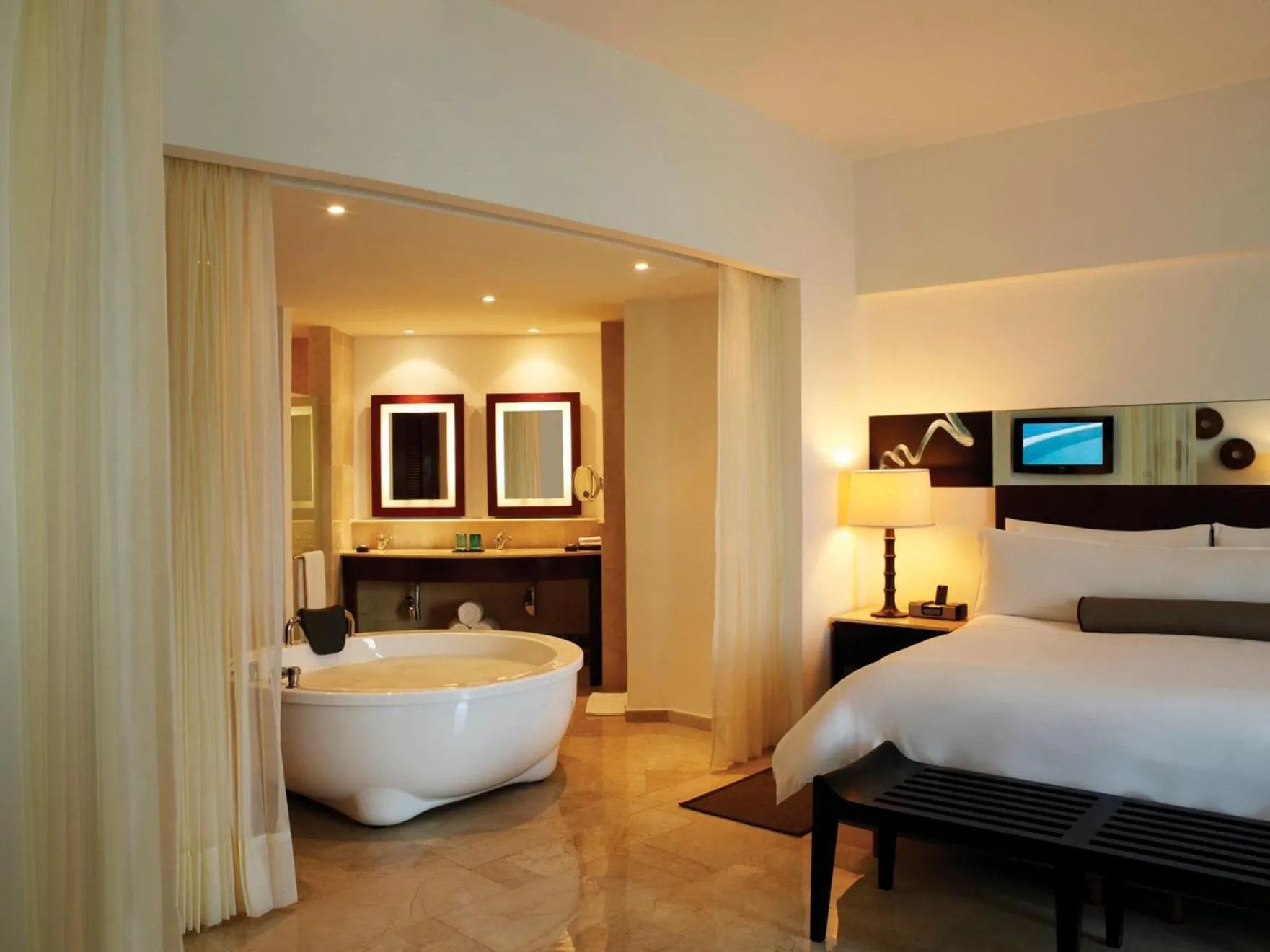 Photo of the whole room, Bed in Live Aqua Cancun - Adults Only - All-Inclusive