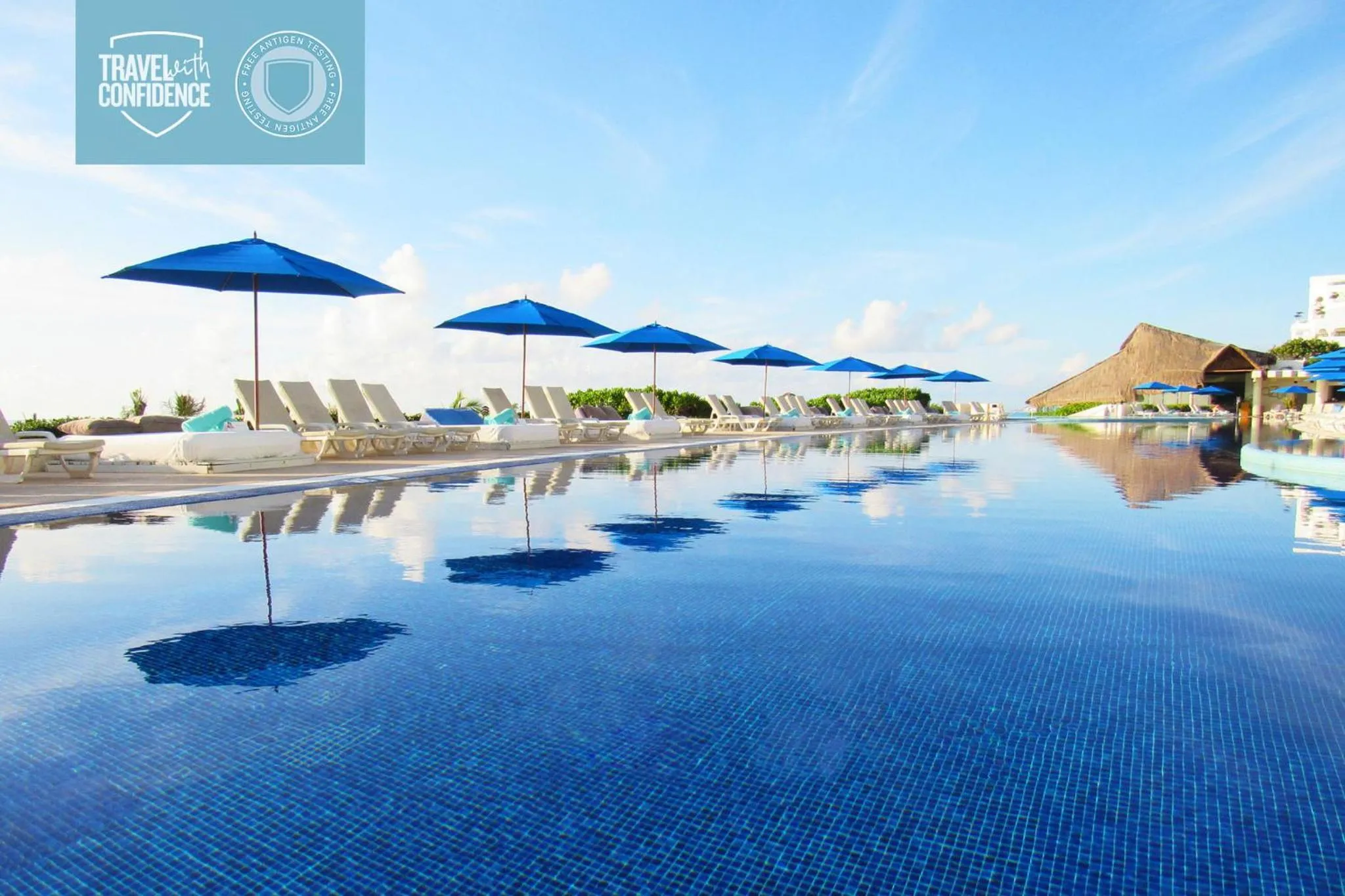 Swimming pool in Live Aqua Cancun - Adults Only - All-Inclusive