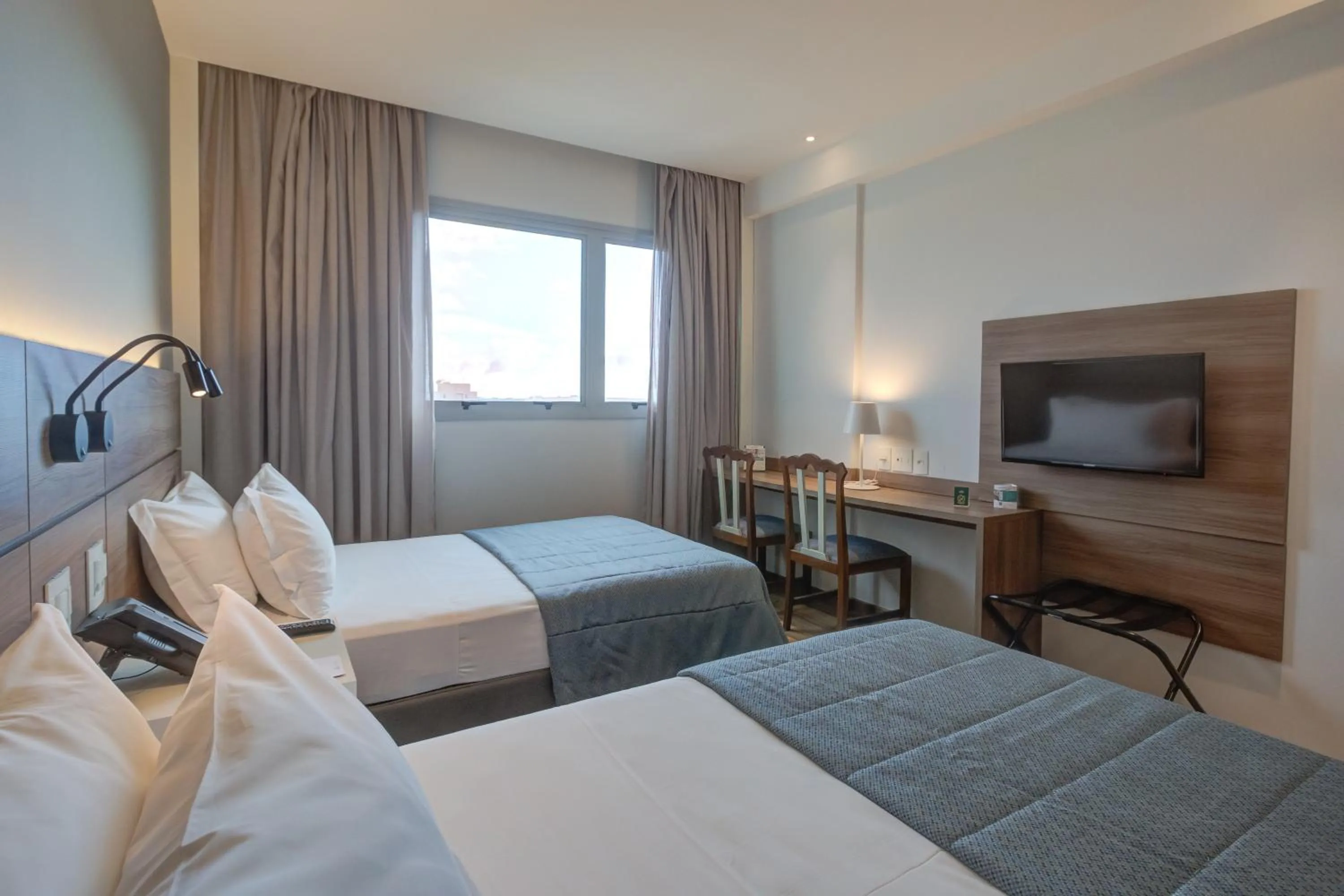 Property building, Bed in Bourbon Hotel Cambara